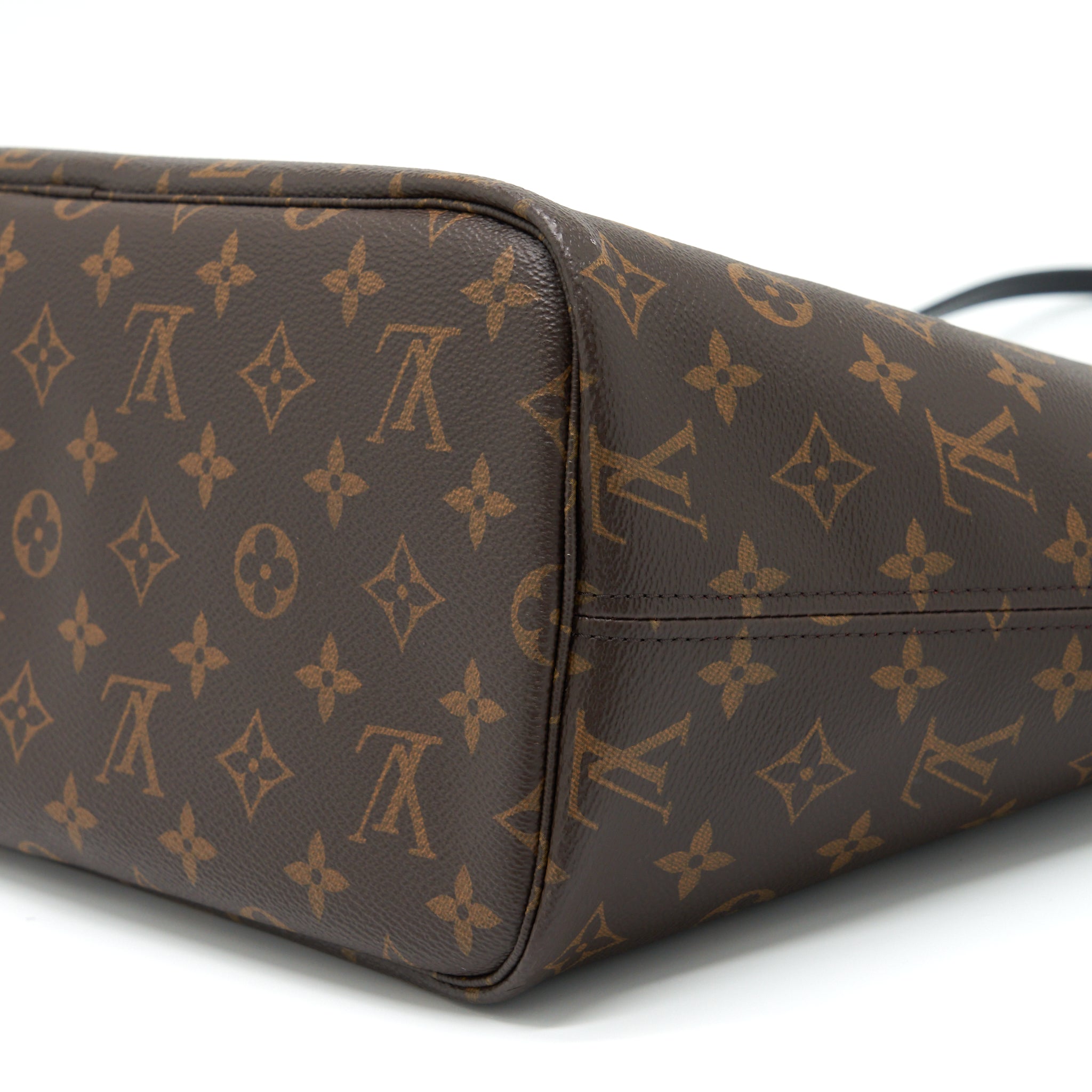 louis-vuitton-neverfull-mm-world-tour-monogram-canvas-limited-edition