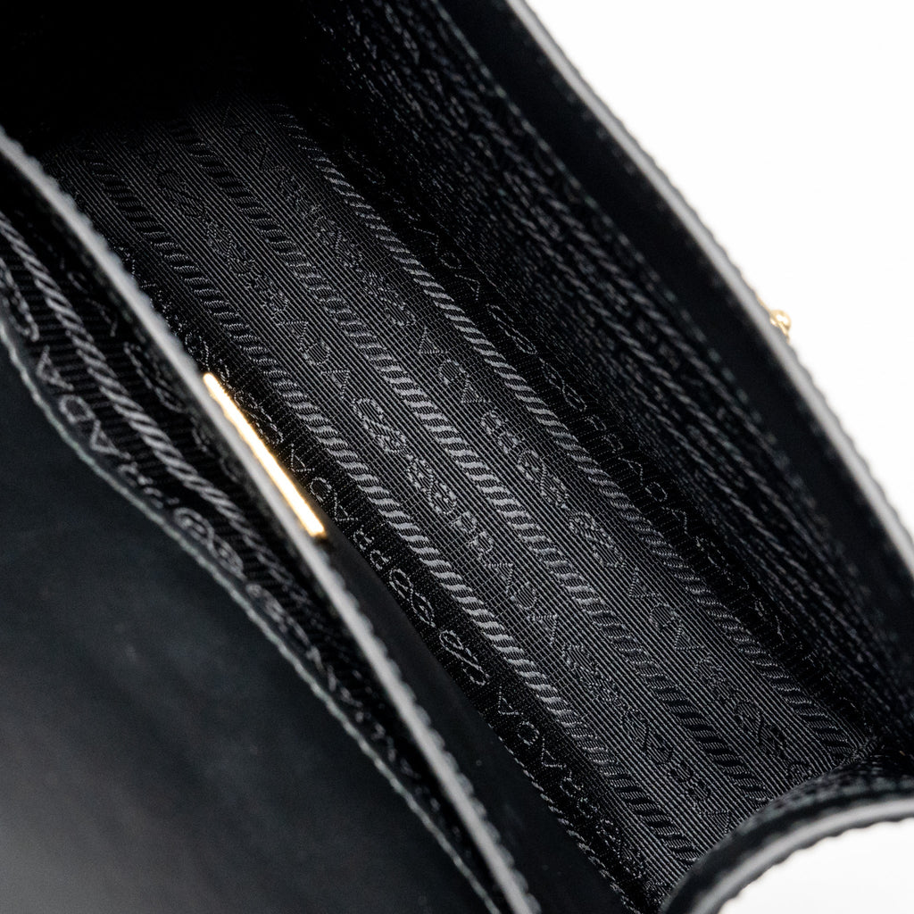 prada-saffiano-leather-flap-shoulder-bag-calfskin-black-ghw