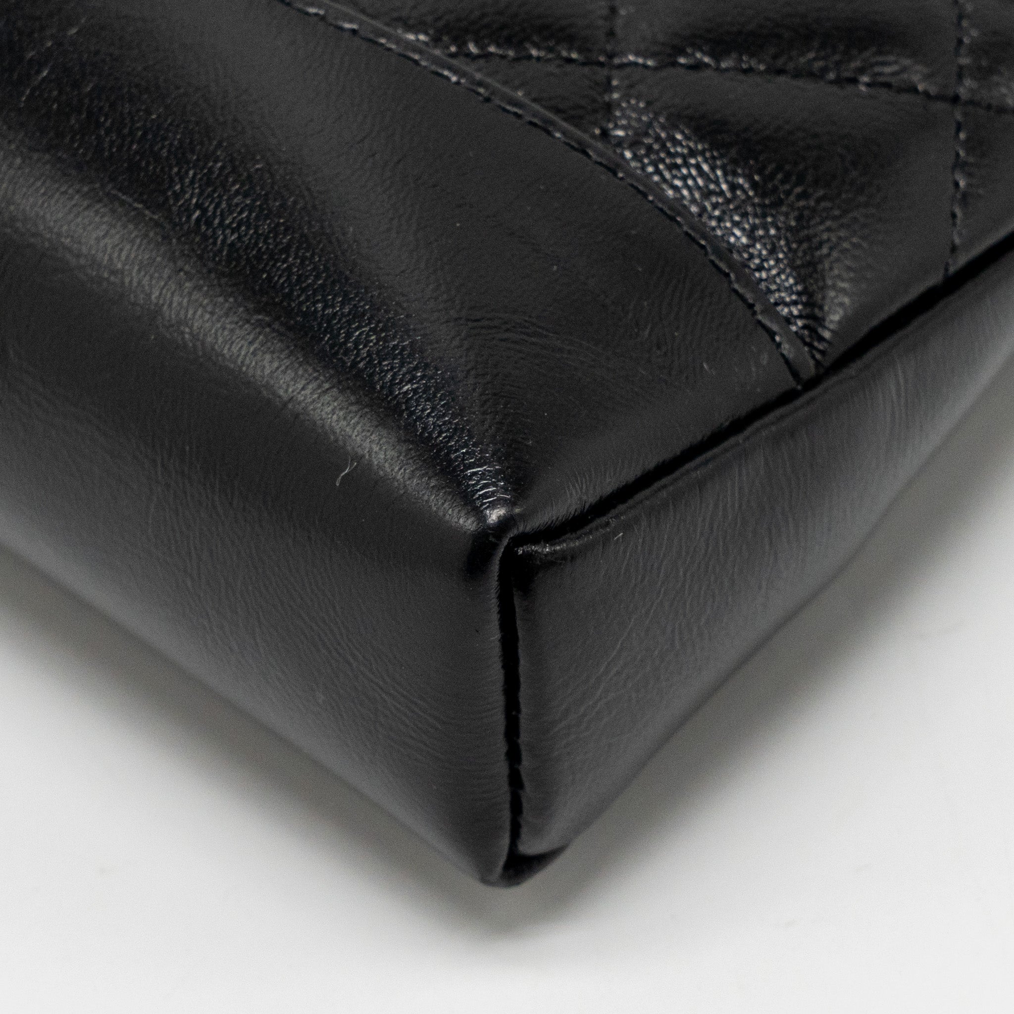 chanel-mini-31-clutch-with-chain-shiny-lambskin-black-lghw-microchip-1
