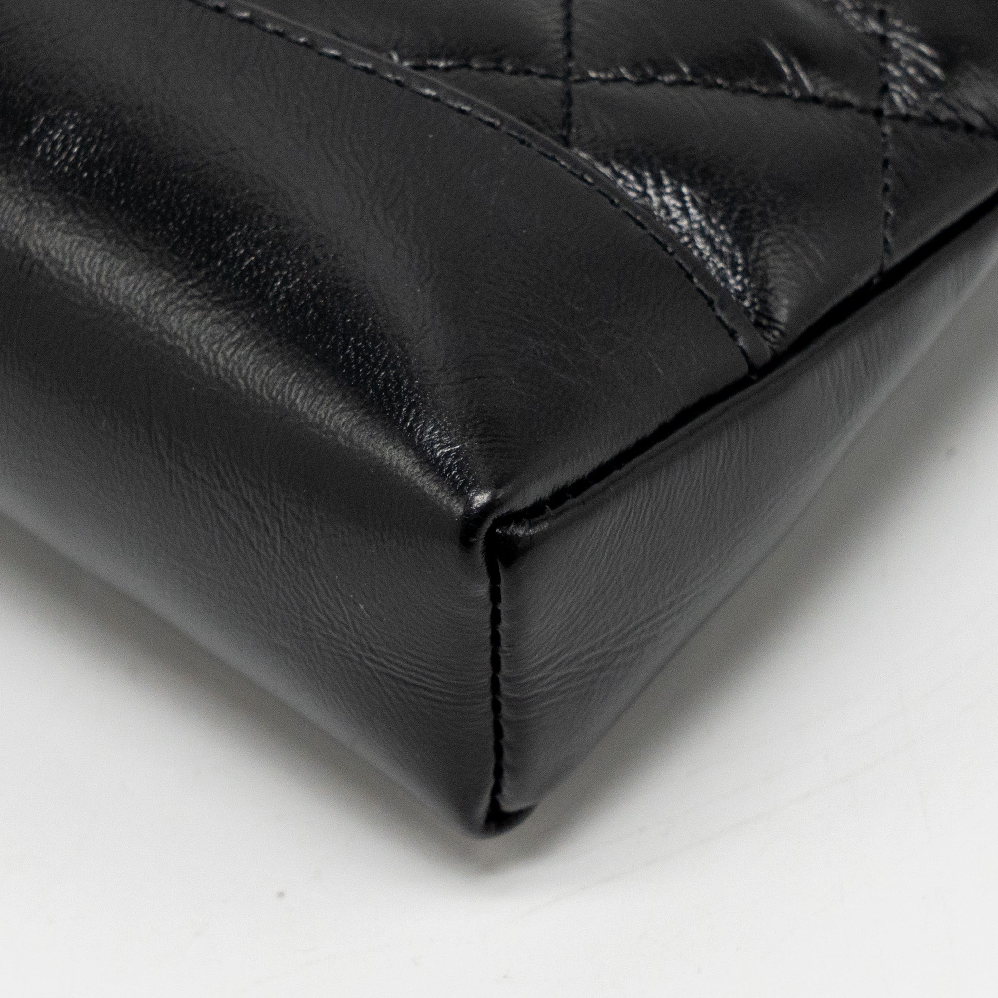 chanel-mini-31-clutch-with-chain-shiny-lambskin-black-lghw-microchip-1