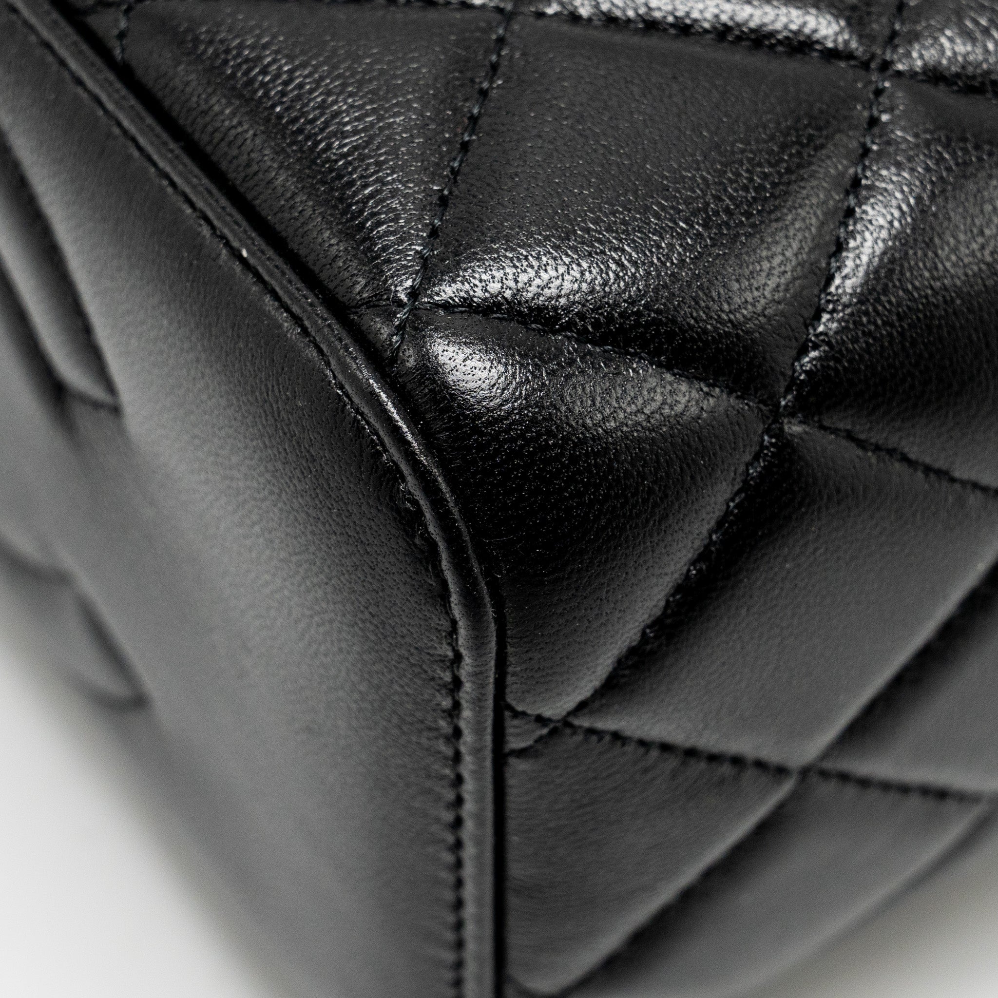 chanel-pearl-crush-long-vanity-case-lambskin-black-ghw-microchip-copy-1