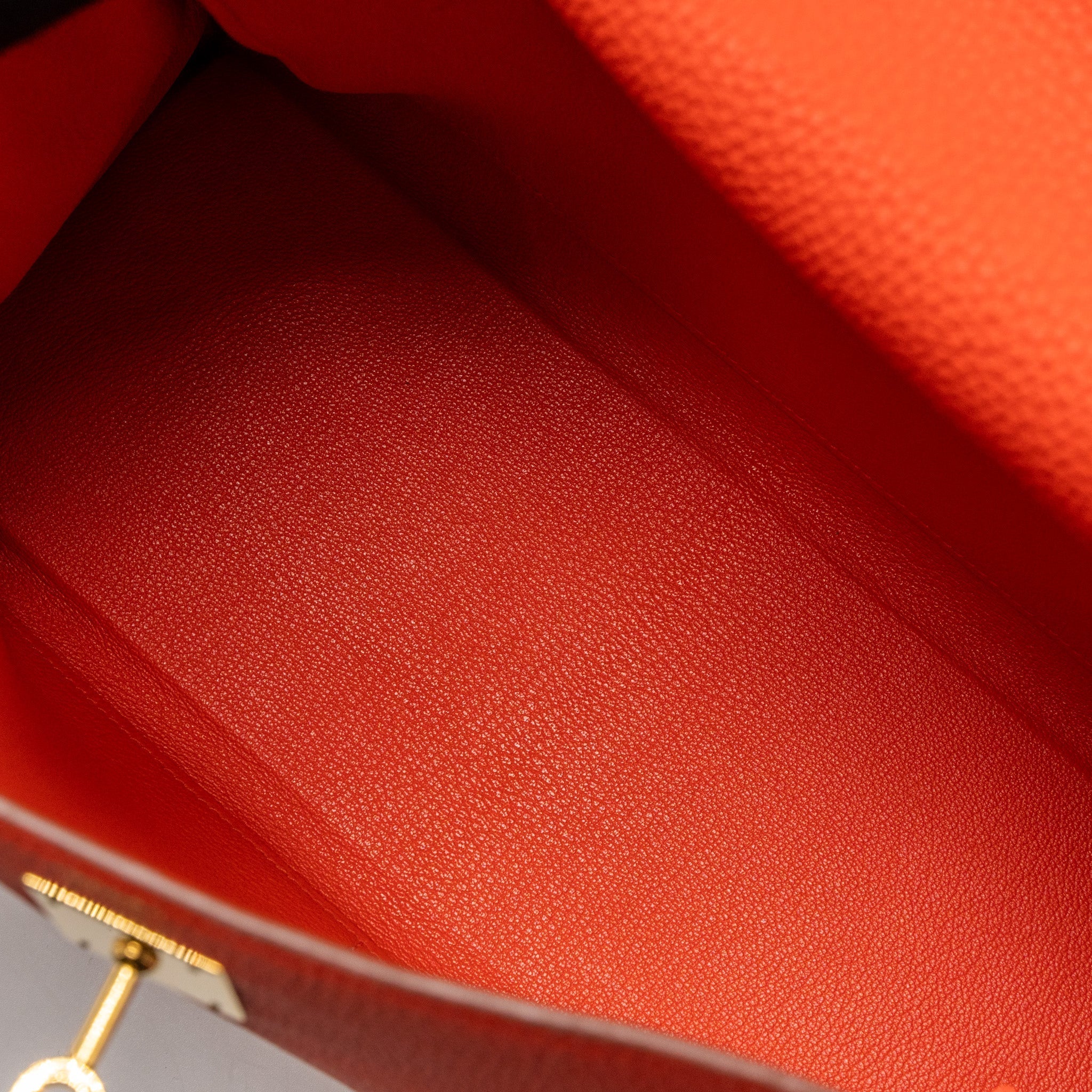 hermes-kelly-32-togo-leather-capucine-ghw-stamp-square-q
