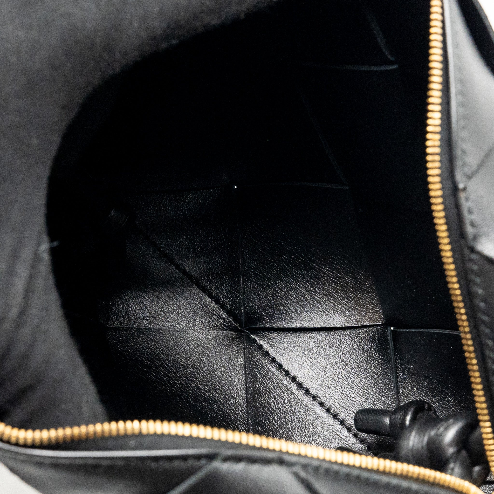 bottega-veneta-cassette-camera-bag-smooth-intreccio-leather-black-ghw