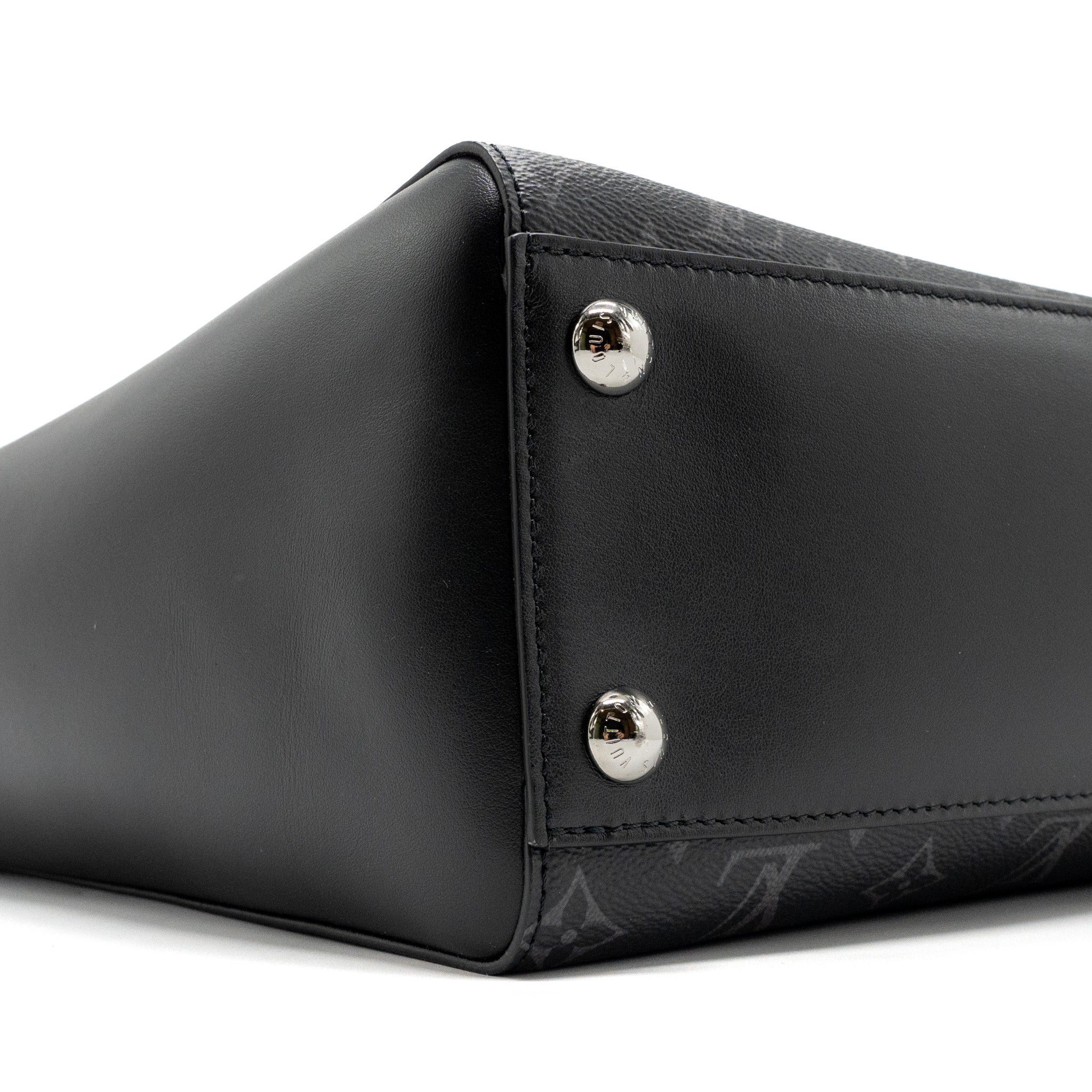 louis-vuitton-double-flat-messenger-monogram-eclipse-canvas-shw