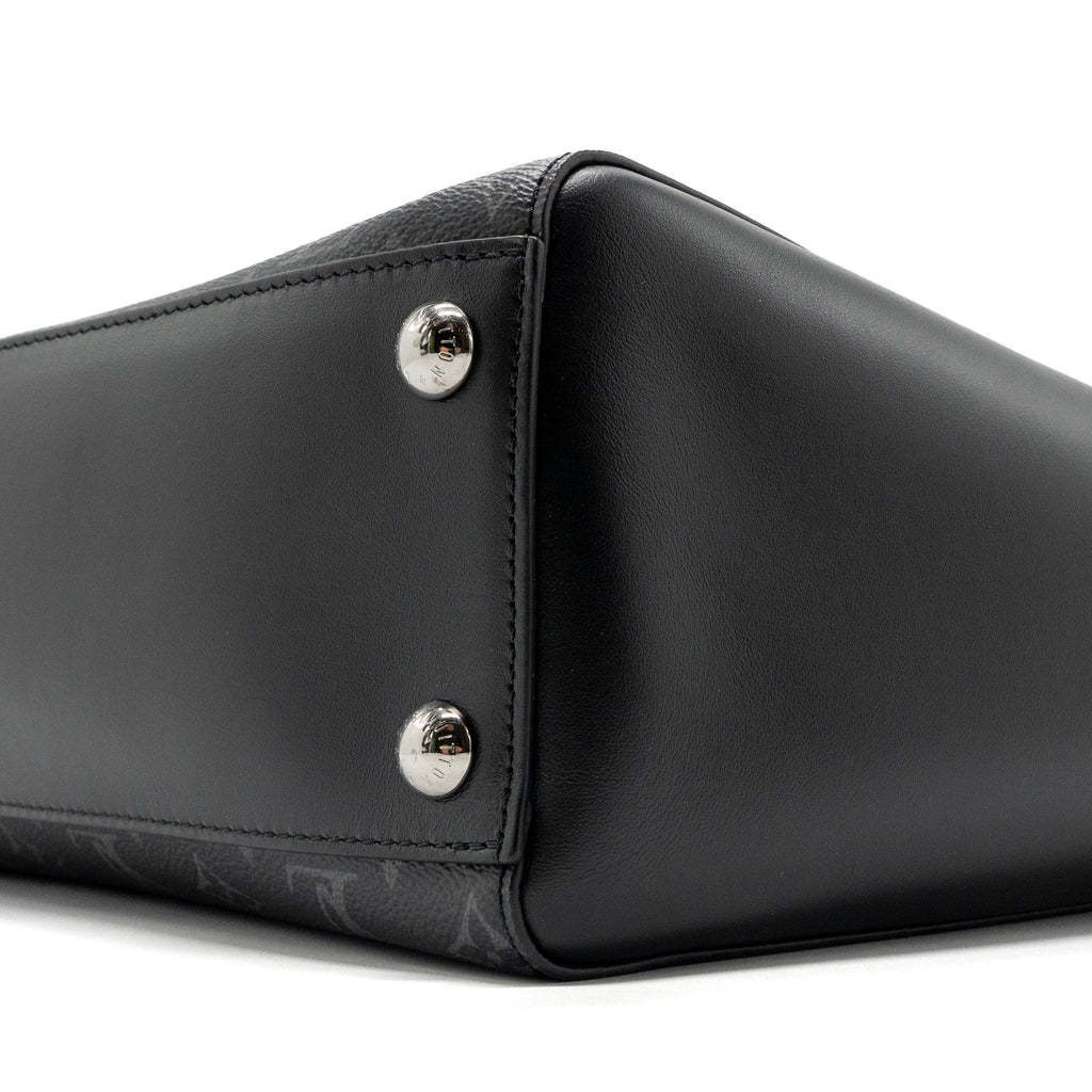 louis-vuitton-double-flat-messenger-monogram-eclipse-canvas-shw