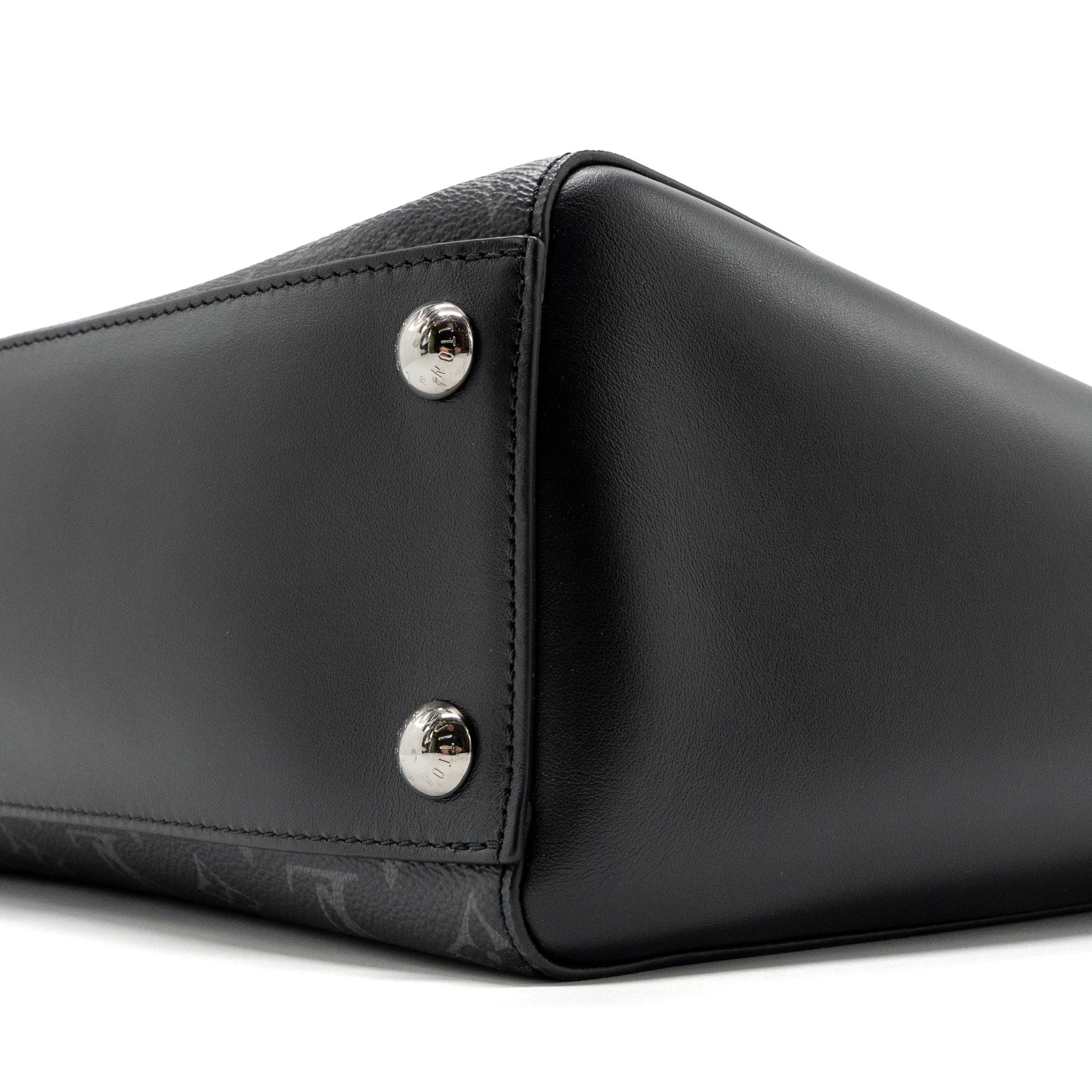 louis-vuitton-double-flat-messenger-monogram-eclipse-canvas-shw