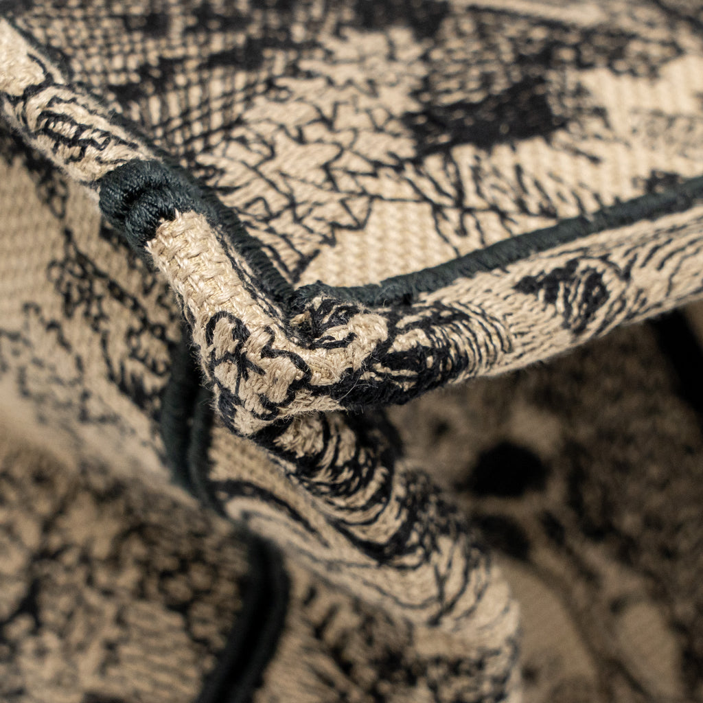 dior-medium-dior-book-tote-toile-de-jouy-reverse-embroidery-canvas-beige