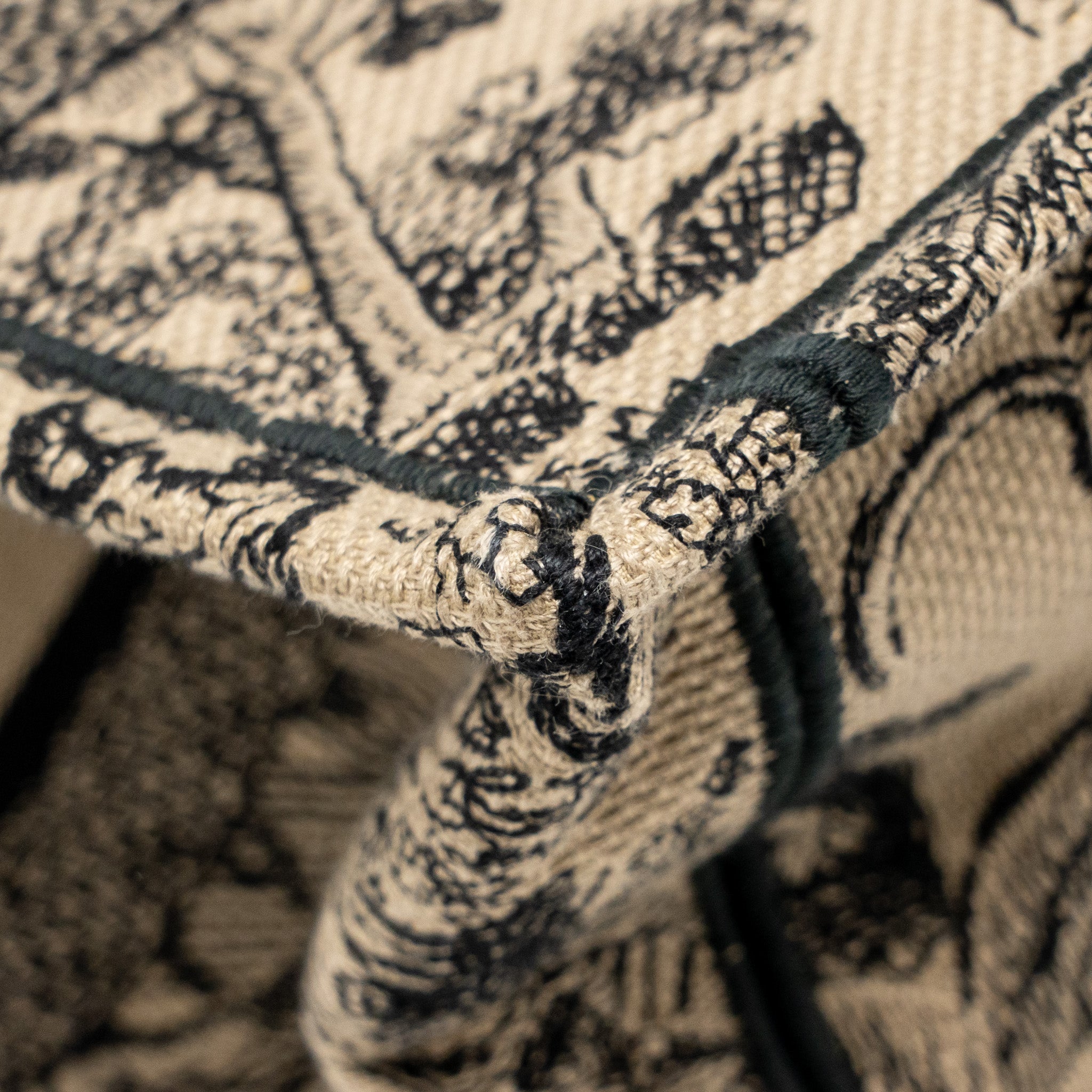 dior-medium-dior-book-tote-toile-de-jouy-reverse-embroidery-canvas-beige