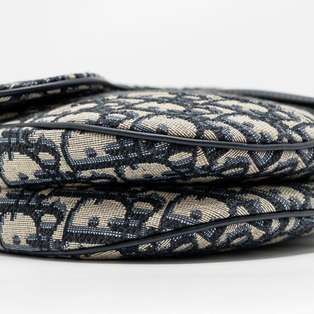 dior-medium-saddle-bag-blue-oblique-canvas-ghw-2