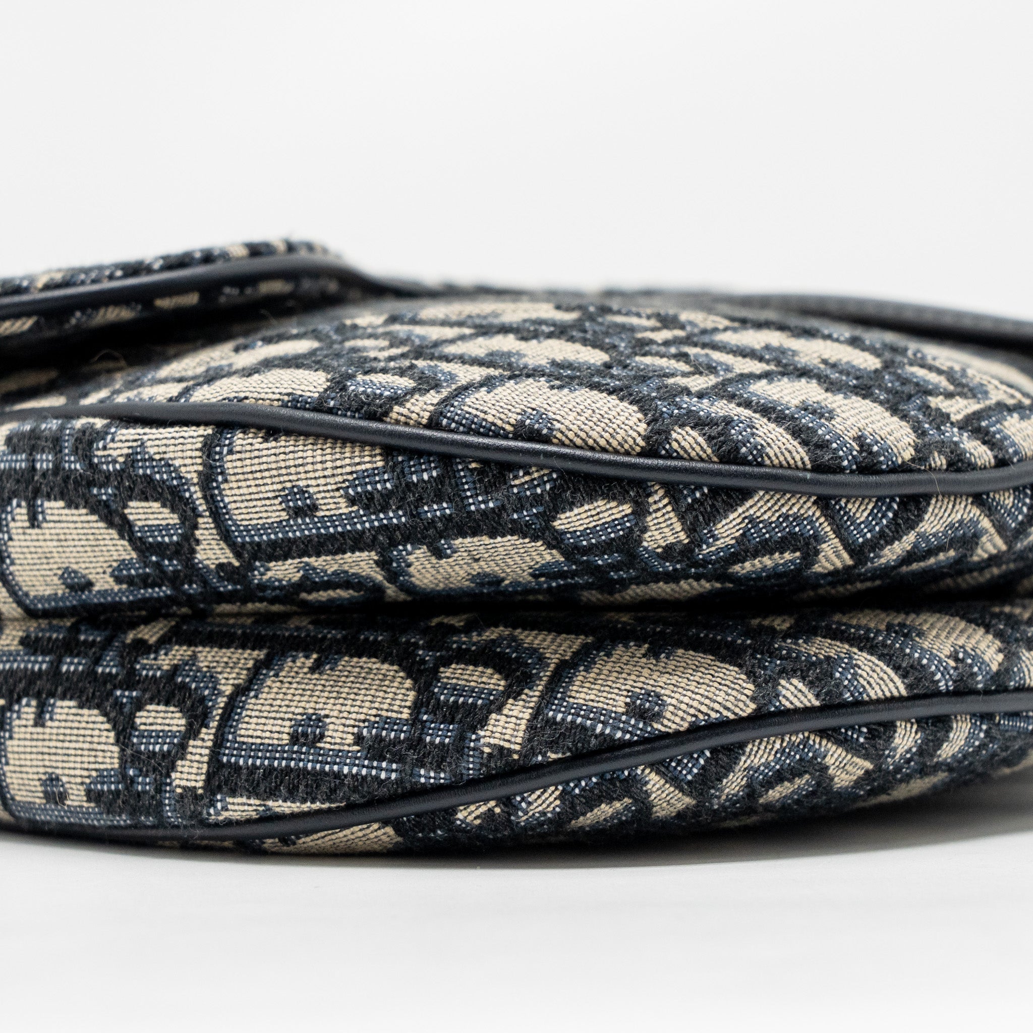 dior-medium-saddle-bag-blue-oblique-canvas-ghw-2