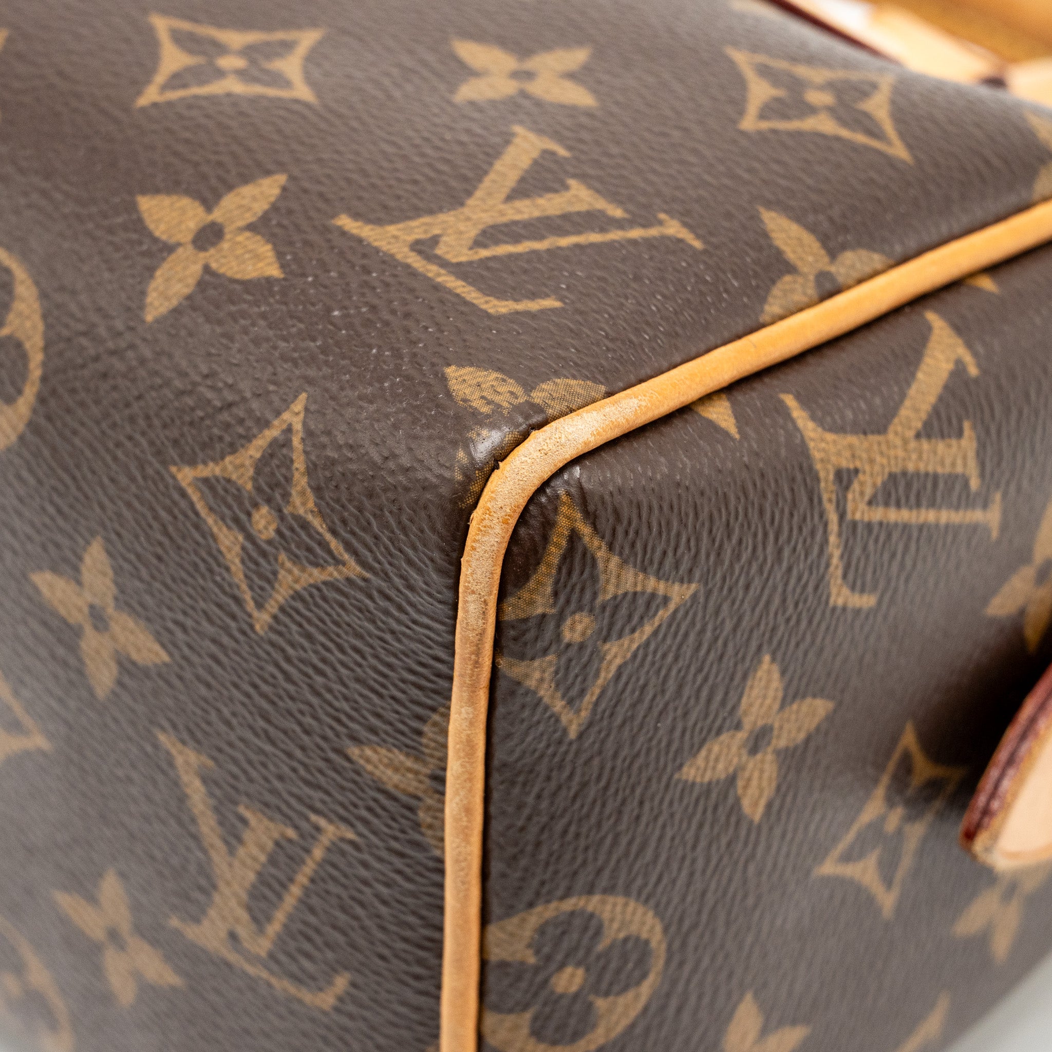 louis-vuitton-speedy-bandouliere-20-monogram-canvas-black-strap-ghw