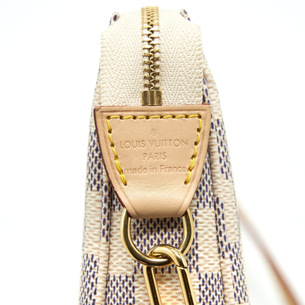 louis-vuitton-pochette-accessories-damier-azur-canvas-1