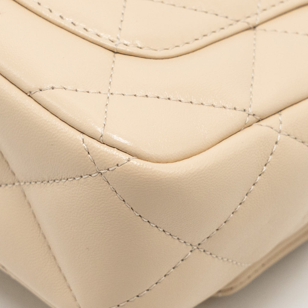 chanel-25c-coco-love-adjustable-chain-shiny-lambskin-beige-ghw-microchip-copy