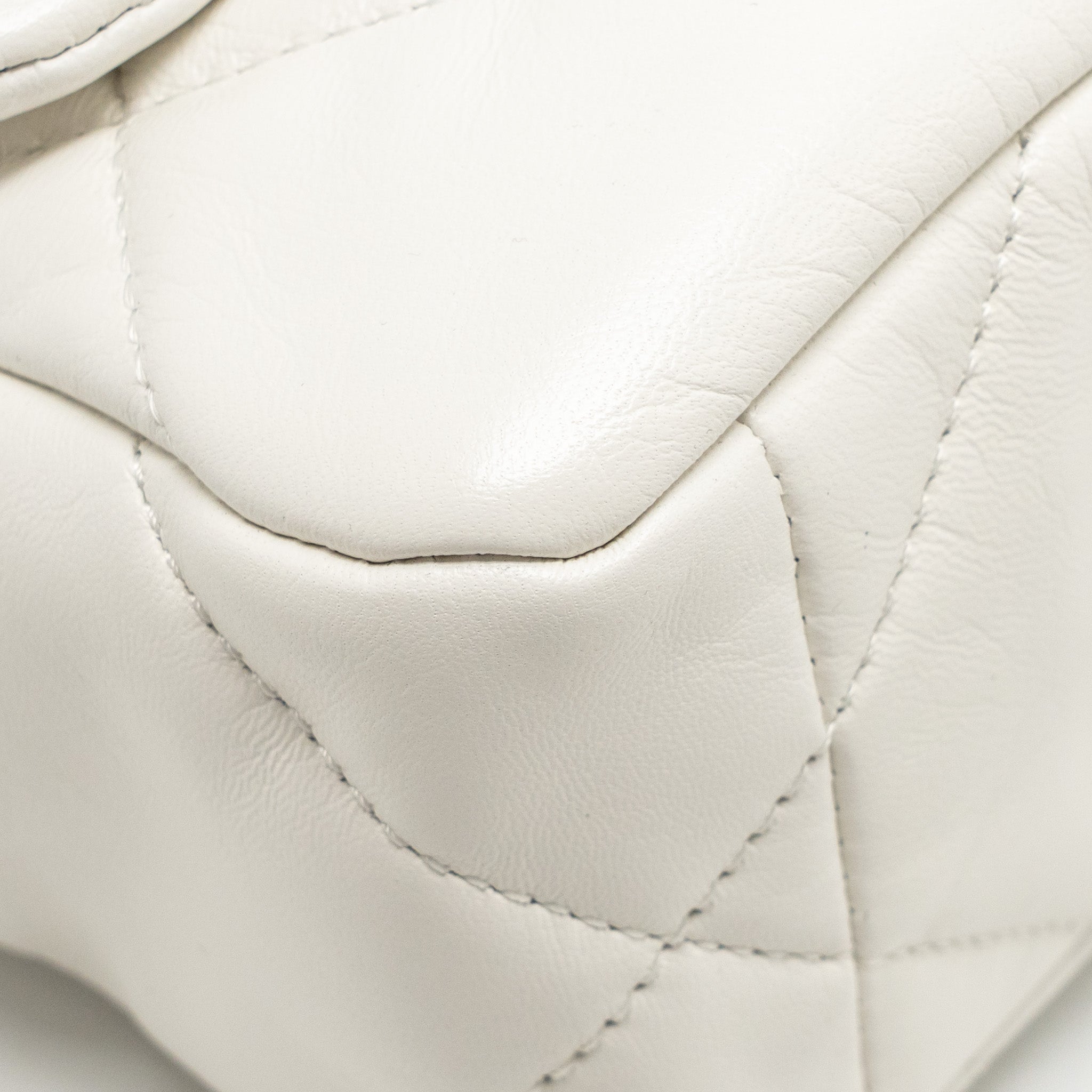 chanel-small-19-bag-lambskin-white-multicolour-hardware-copy-1