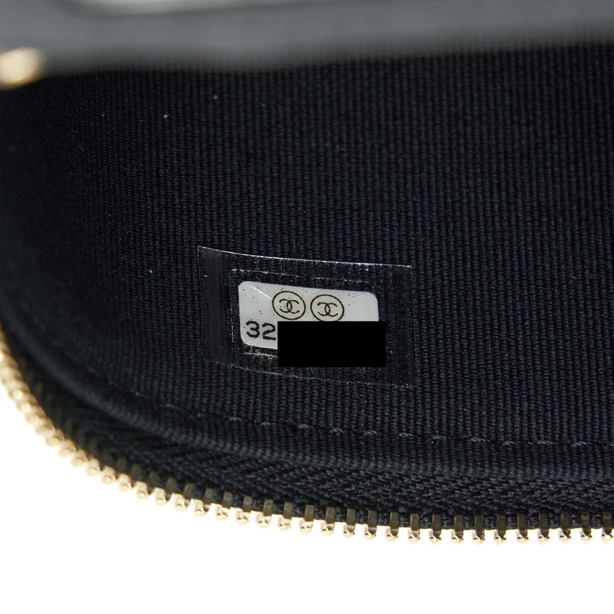 chanel-22s-detailed-logo-mini-vanity-with-chain-caviar-black-lghw