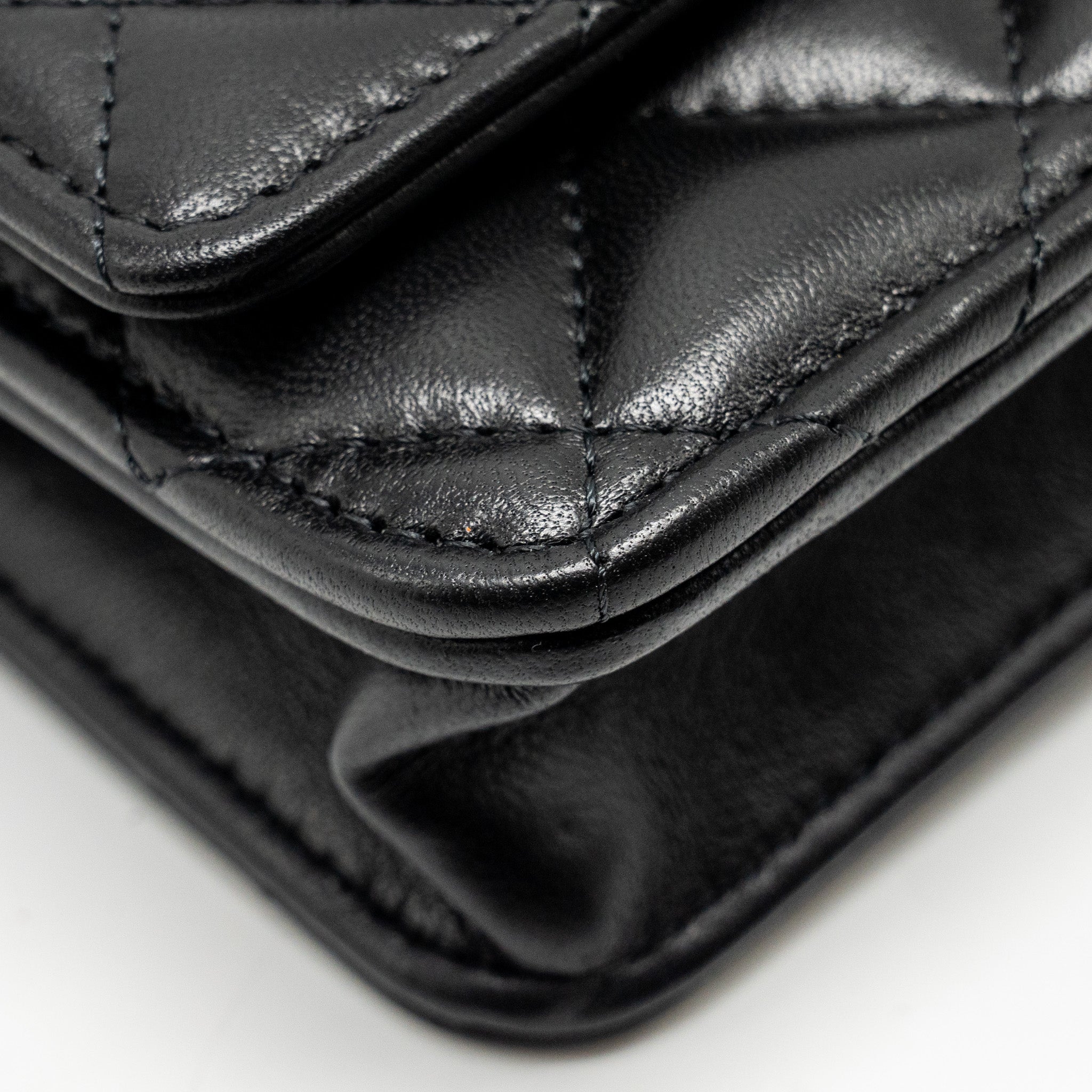 chanel-pearl-crush-wallet-on-chain-lambskin-black-ghw-microchip-copy-3