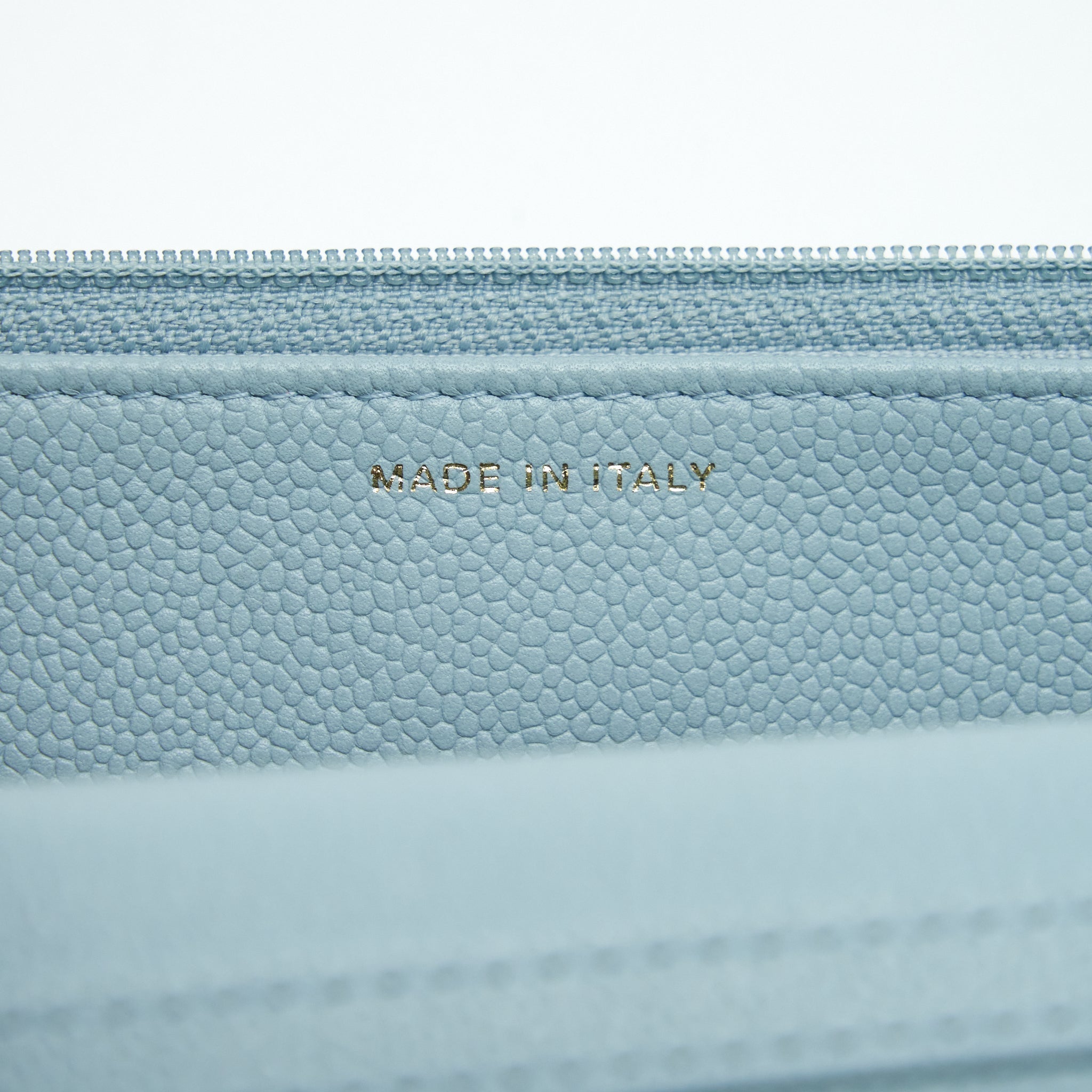 chanel-22p-wallet-on-chain-with-cc-logo-chain-caviar-light-blue-lghw