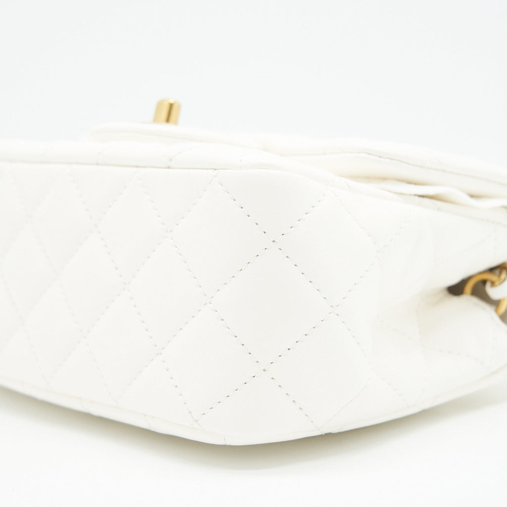 chanel-21b-pearl-crush-square-mini-flap-bag-white-ghw