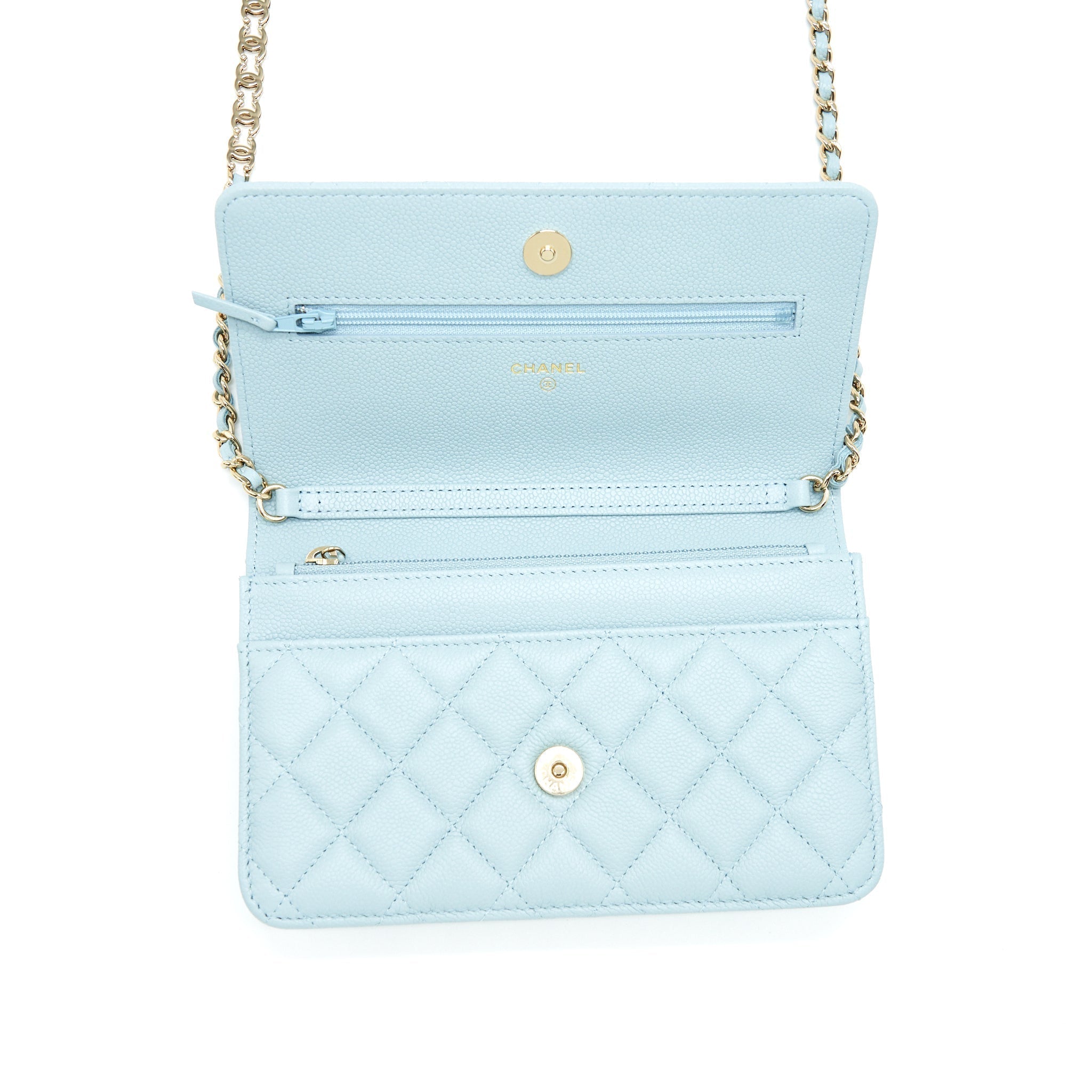 chanel-22p-wallet-on-chain-with-cc-logo-chain-caviar-light-blue-lghw
