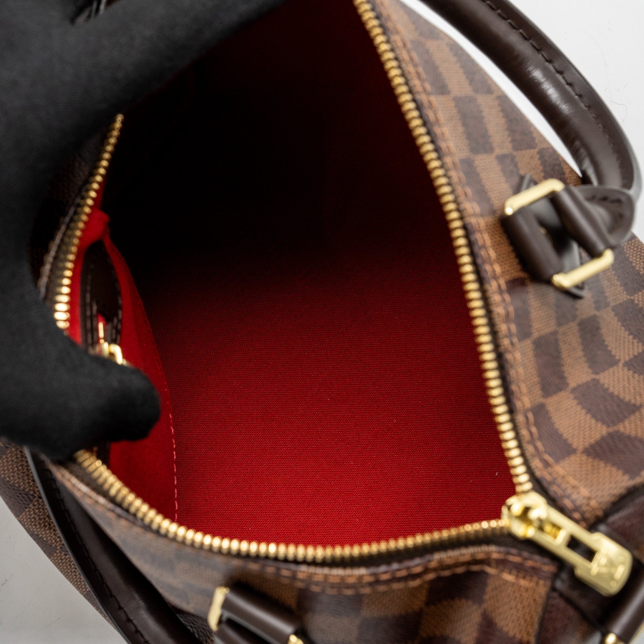 louis-vuitton-speedy-25-damier-ebene-ghw-3
