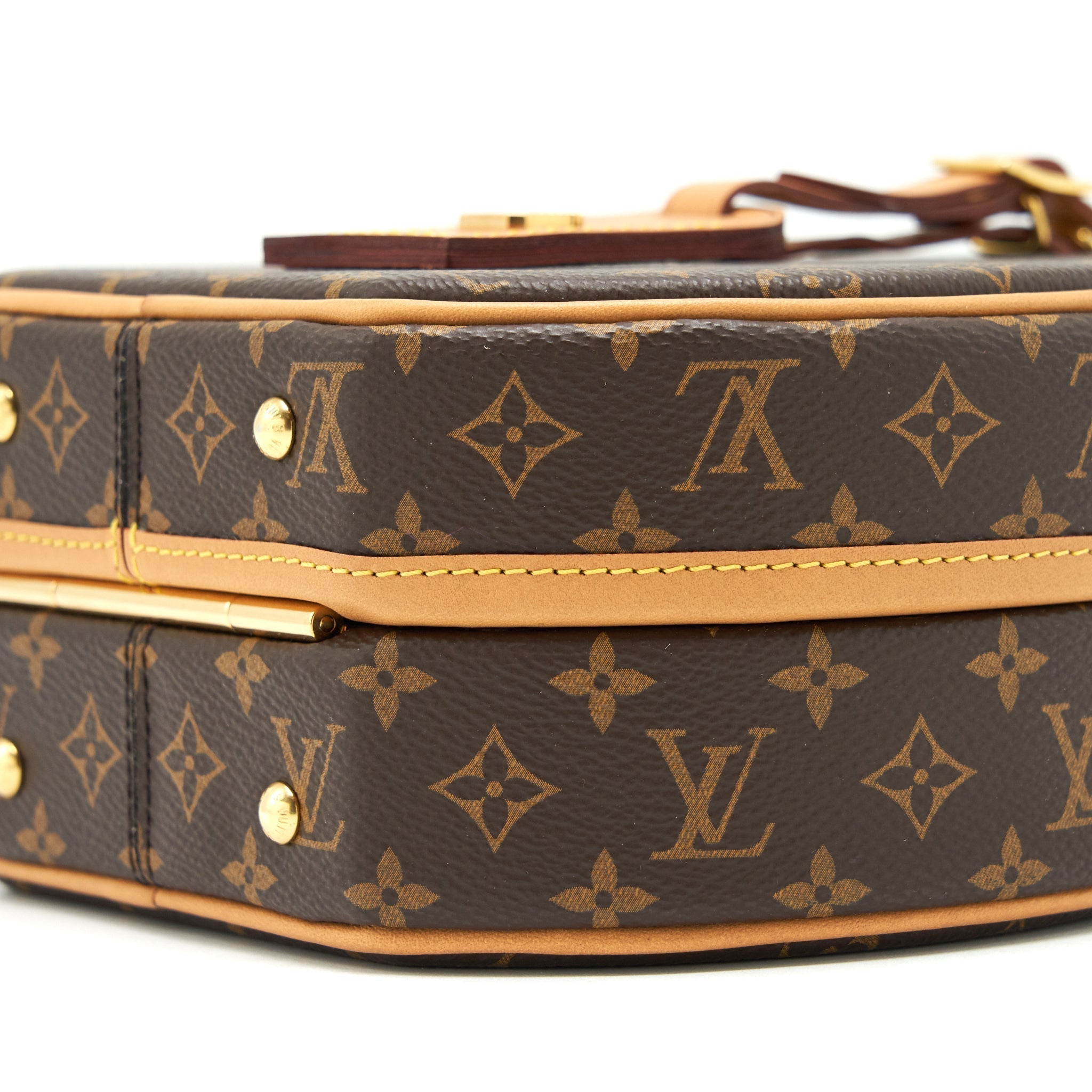 louis-vuitton-petit-boite-chapeau-monogram-canvas