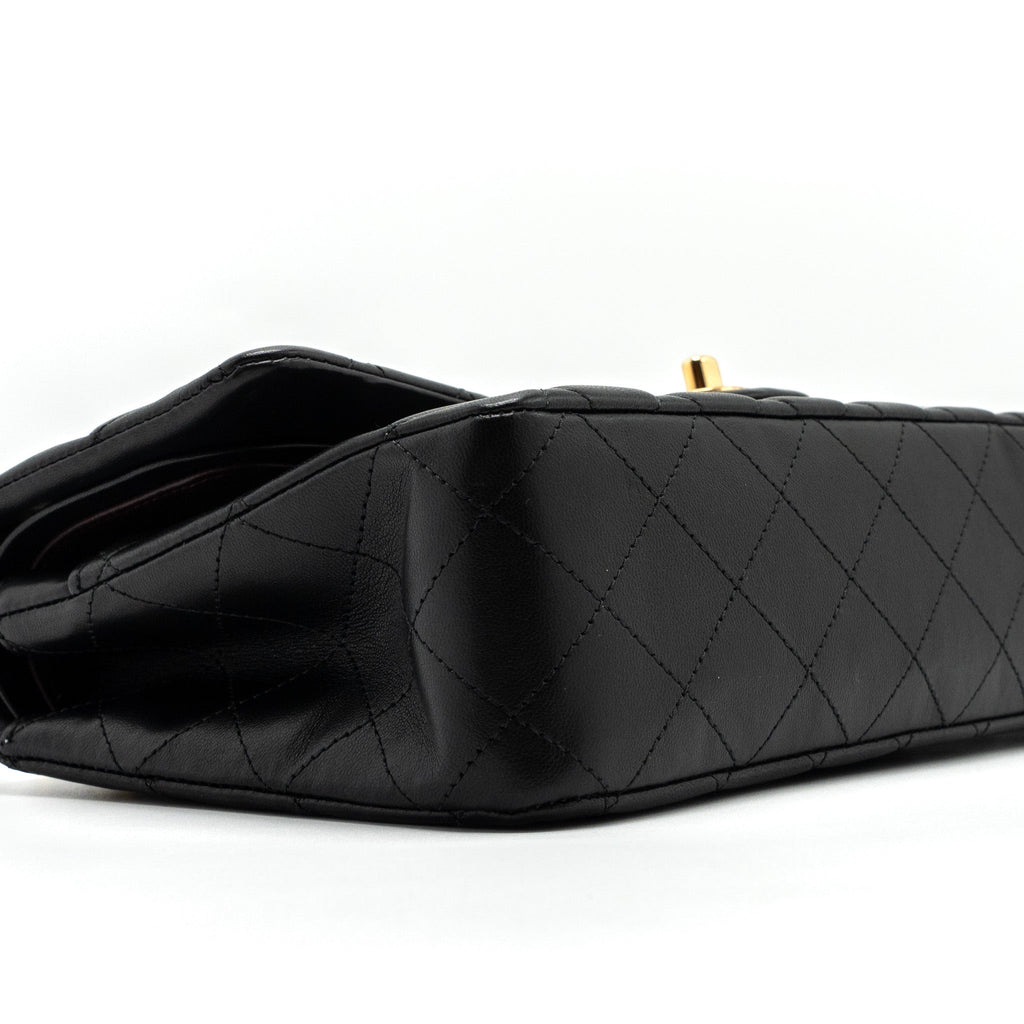 chanel-medium-classic-flap-bag-lambskin-black-with-ghw