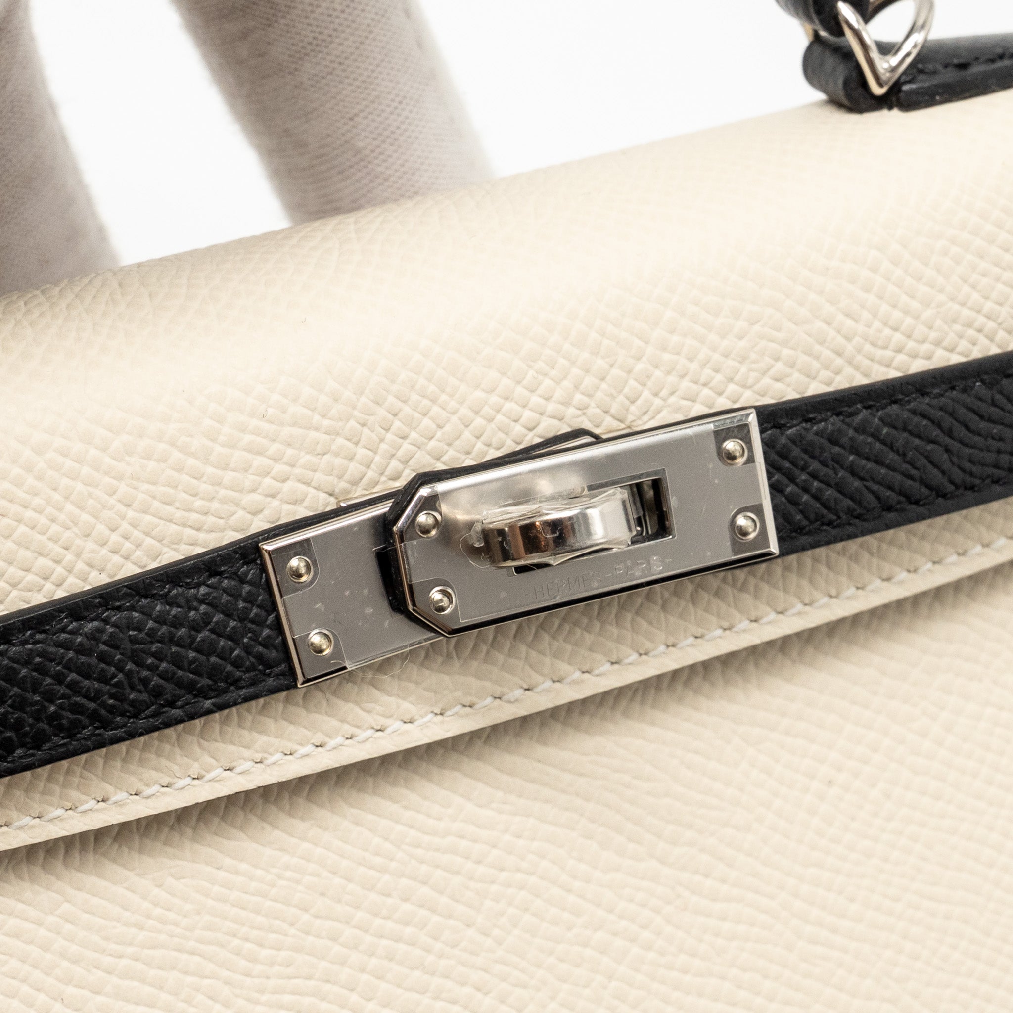 hermes-mini-kelly-ii-epsom-nata-black-shw-stamp-w