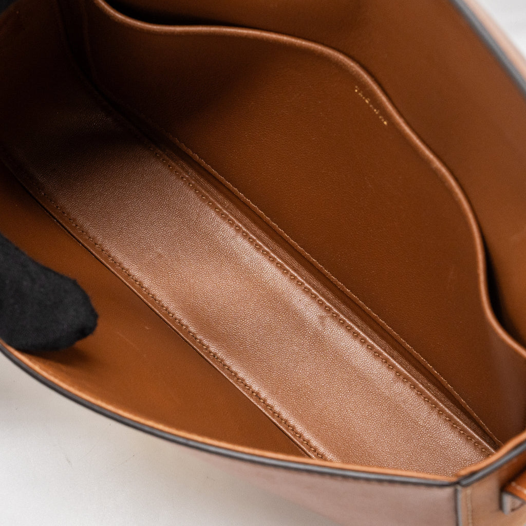 celine-triomphe-shoulder-bag-natural-calfskin-tan-ghw