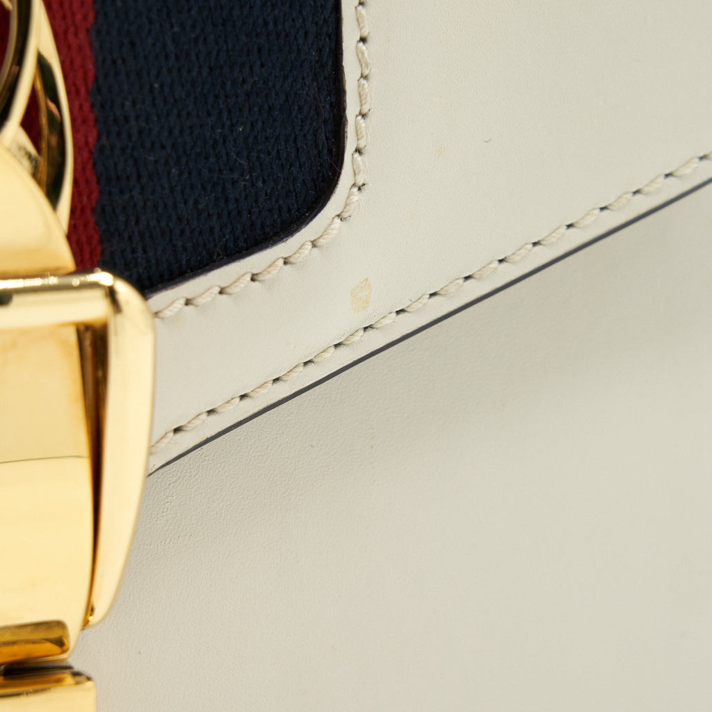 gucci-mini-sylvie-crossbody-chain-bag-white