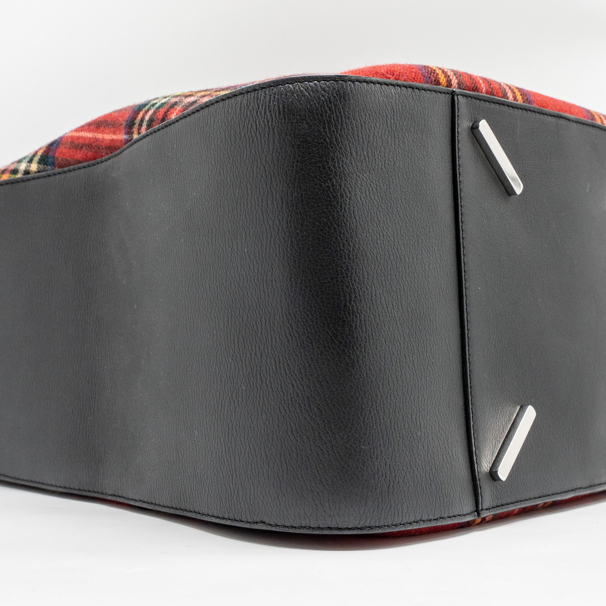loewe-hammock-tartan-bag-black-red-tartan-calf-textile-shw-1