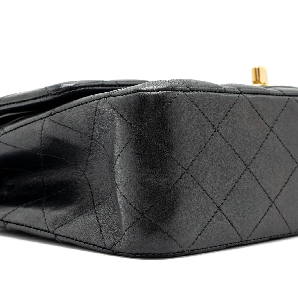 chanel-medium-classic-double-flap-bag-lambskin-black-ghw-4