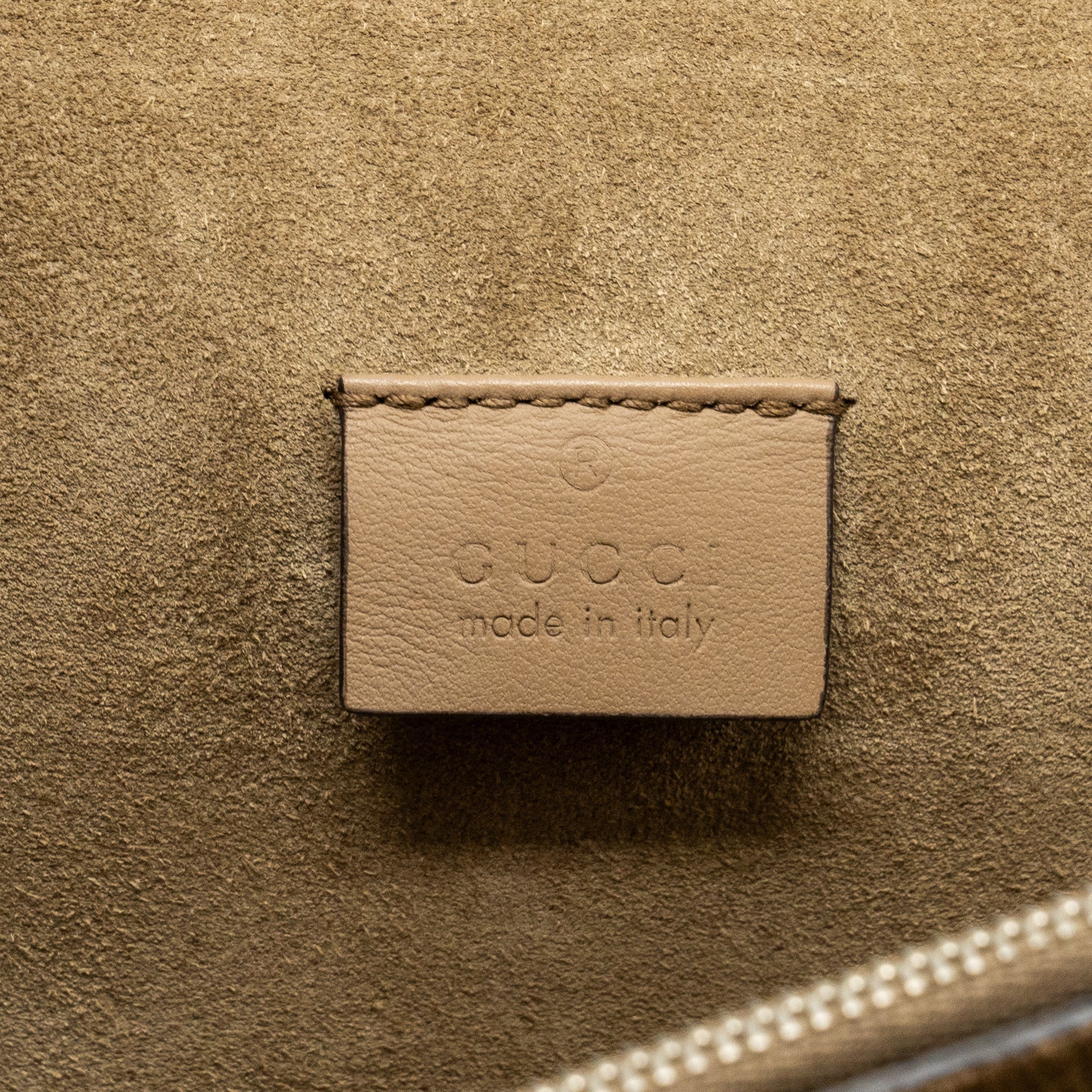 gucci-dionysus-gg-shoulder-bag-gg-supreme-canvas-suede-leather-beige-shw