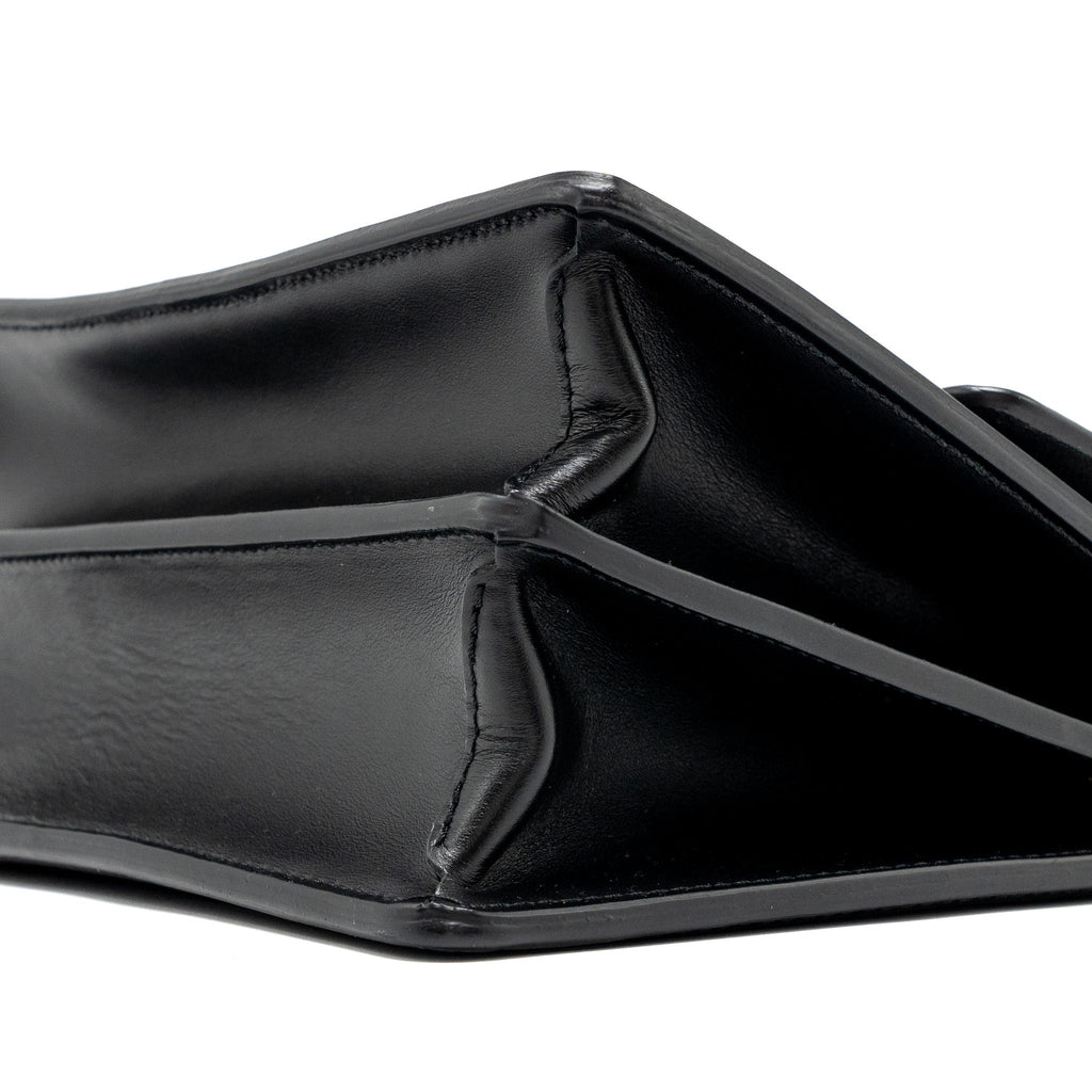 louis-vuitton-dauphine-mm-epi-leather-black-ghw