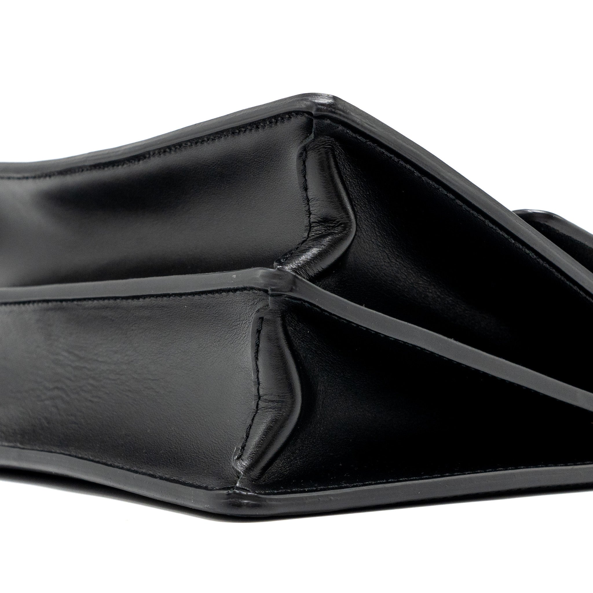 louis-vuitton-dauphine-mm-epi-leather-black-ghw