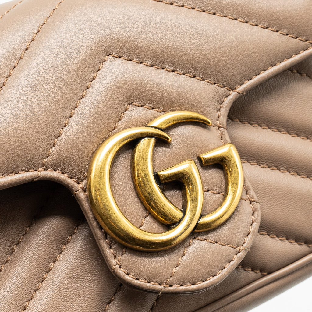 gucci-super-mini-gg-marmont-bag-calfskin-beige-ghw-1