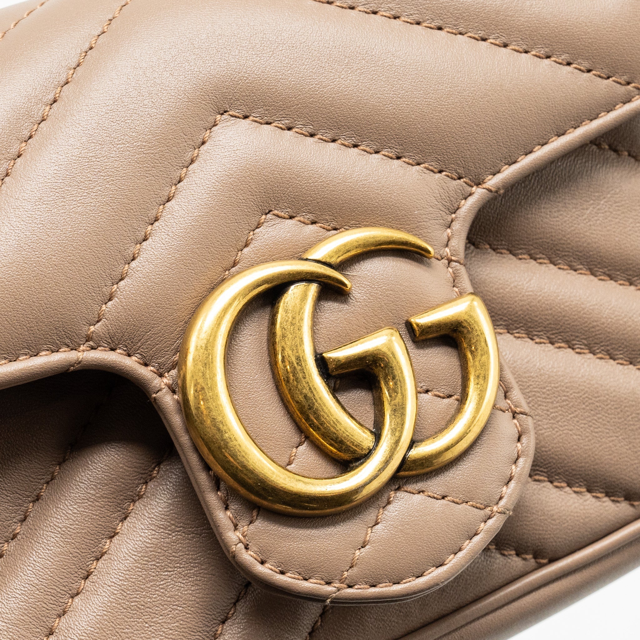 gucci-super-mini-gg-marmont-bag-calfskin-beige-ghw-1