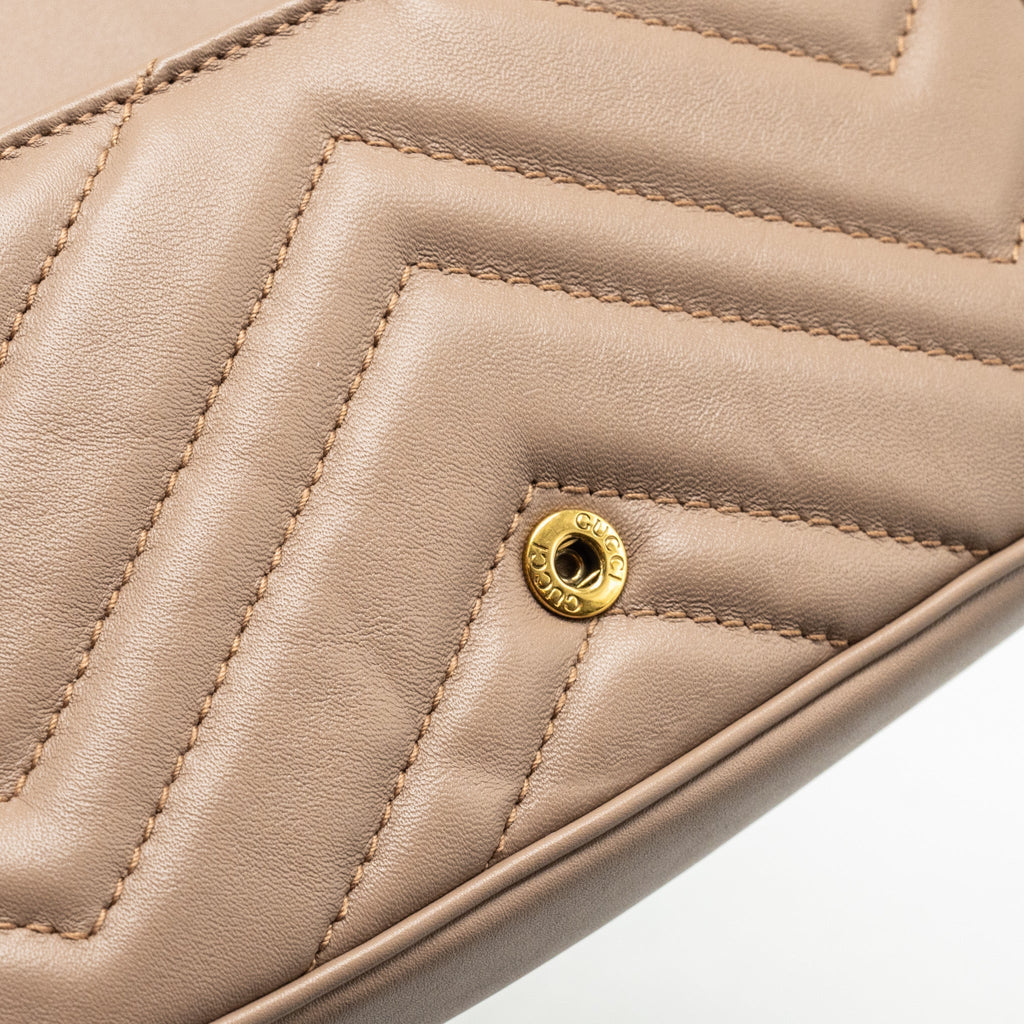 gucci-super-mini-gg-marmont-bag-calfskin-beige-ghw-1