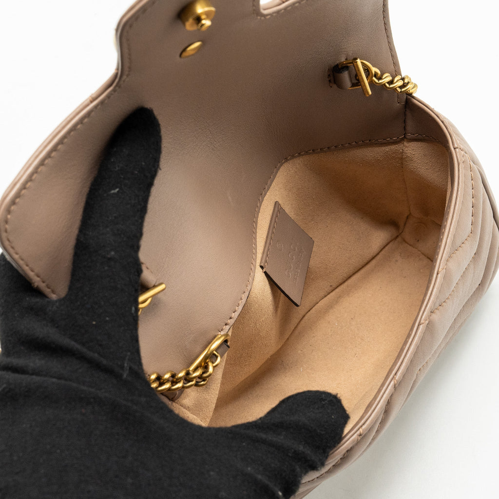 gucci-super-mini-gg-marmont-bag-calfskin-beige-ghw-1
