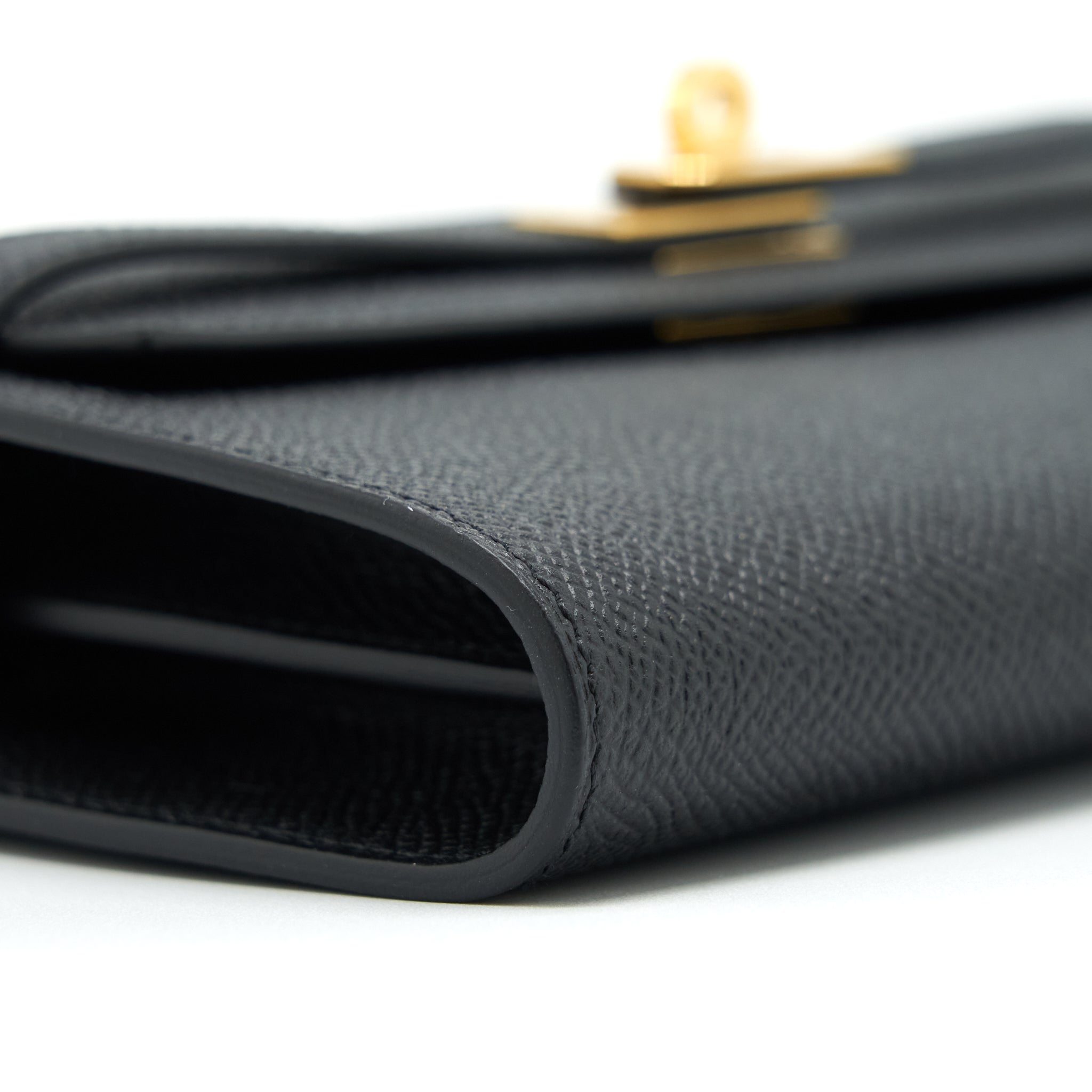 hermes-classic-kelly-to-go-epsom-black-ghw-stamp-u