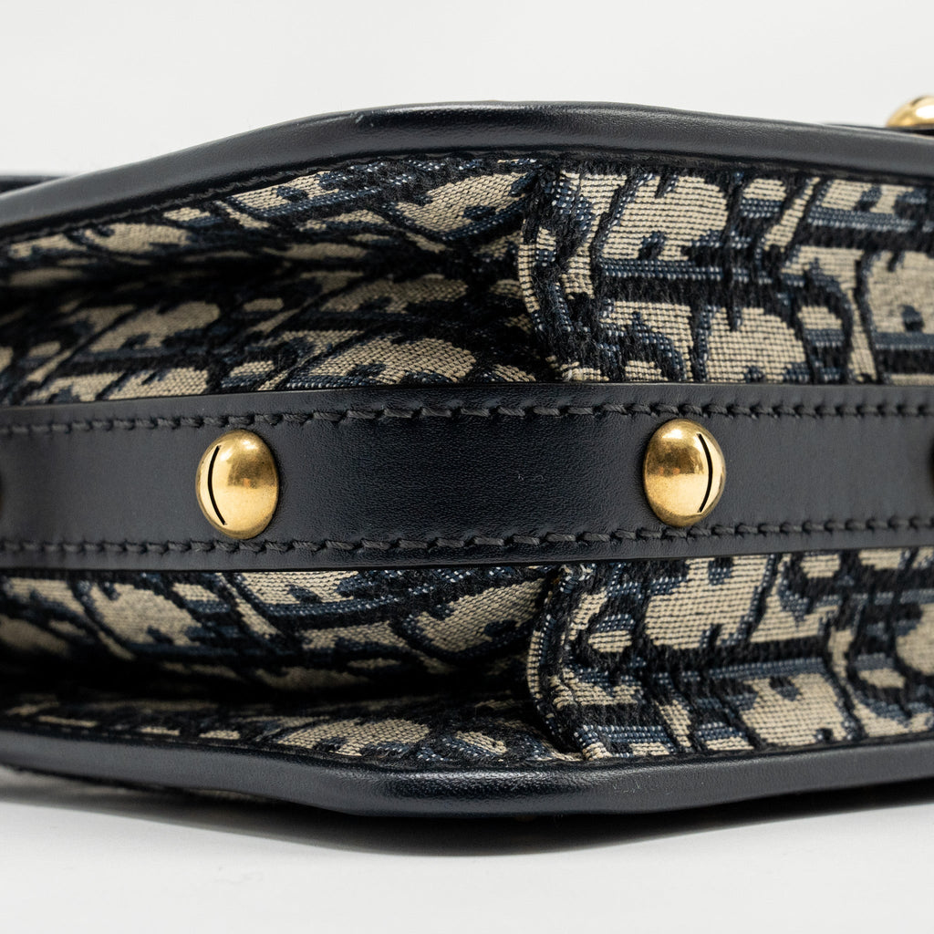 dior-addict-vertical-messenger-bag-oblique-canvas-blue-ghw-1