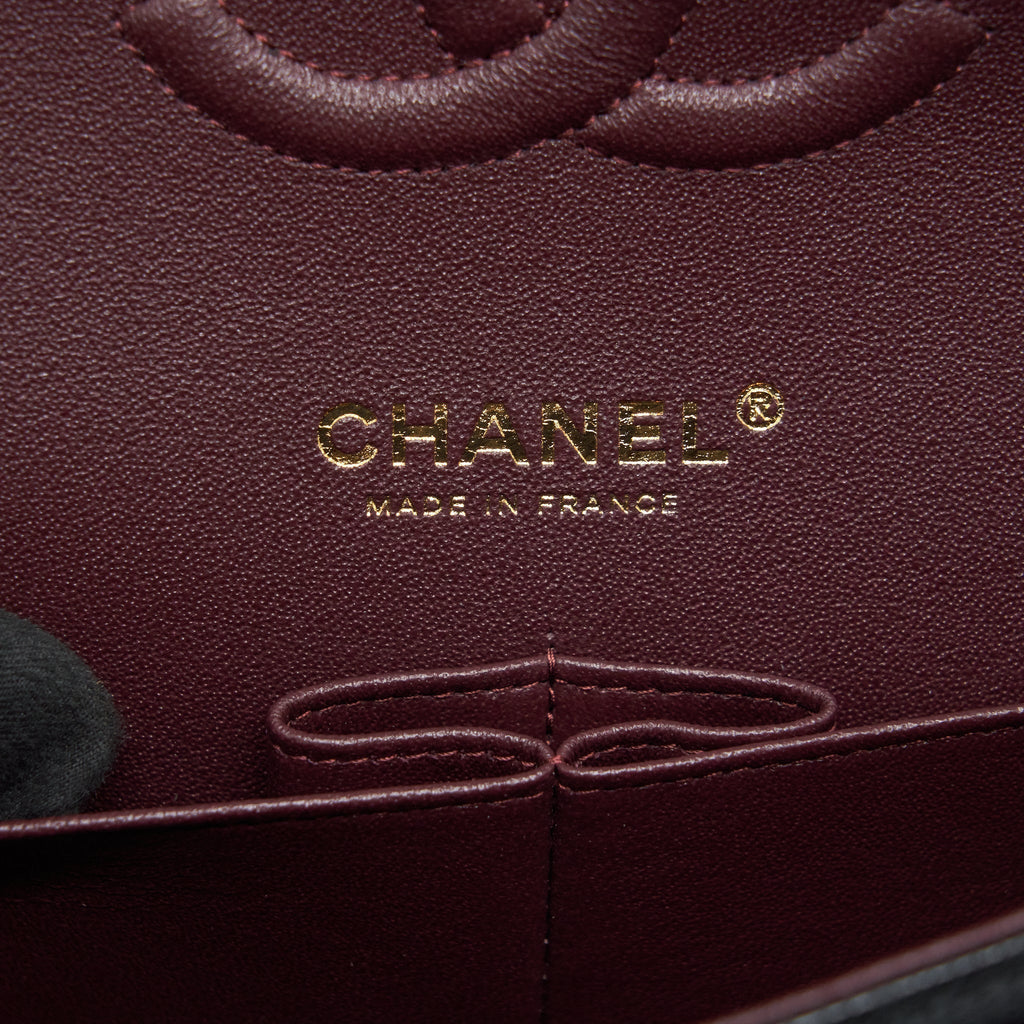 chanel-medium-classic-double-flap-bag-caviar-black-ghw-microchip