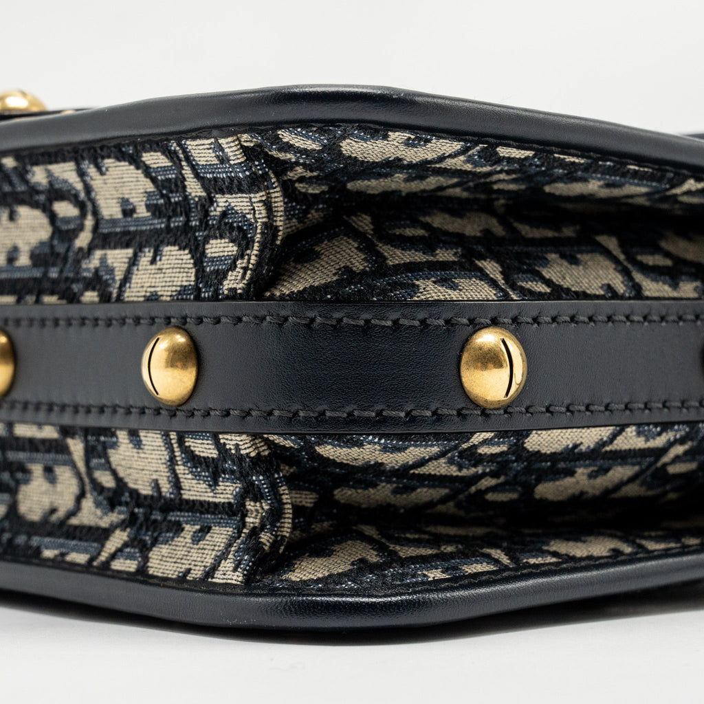 dior-addict-vertical-messenger-bag-oblique-canvas-blue-ghw-1