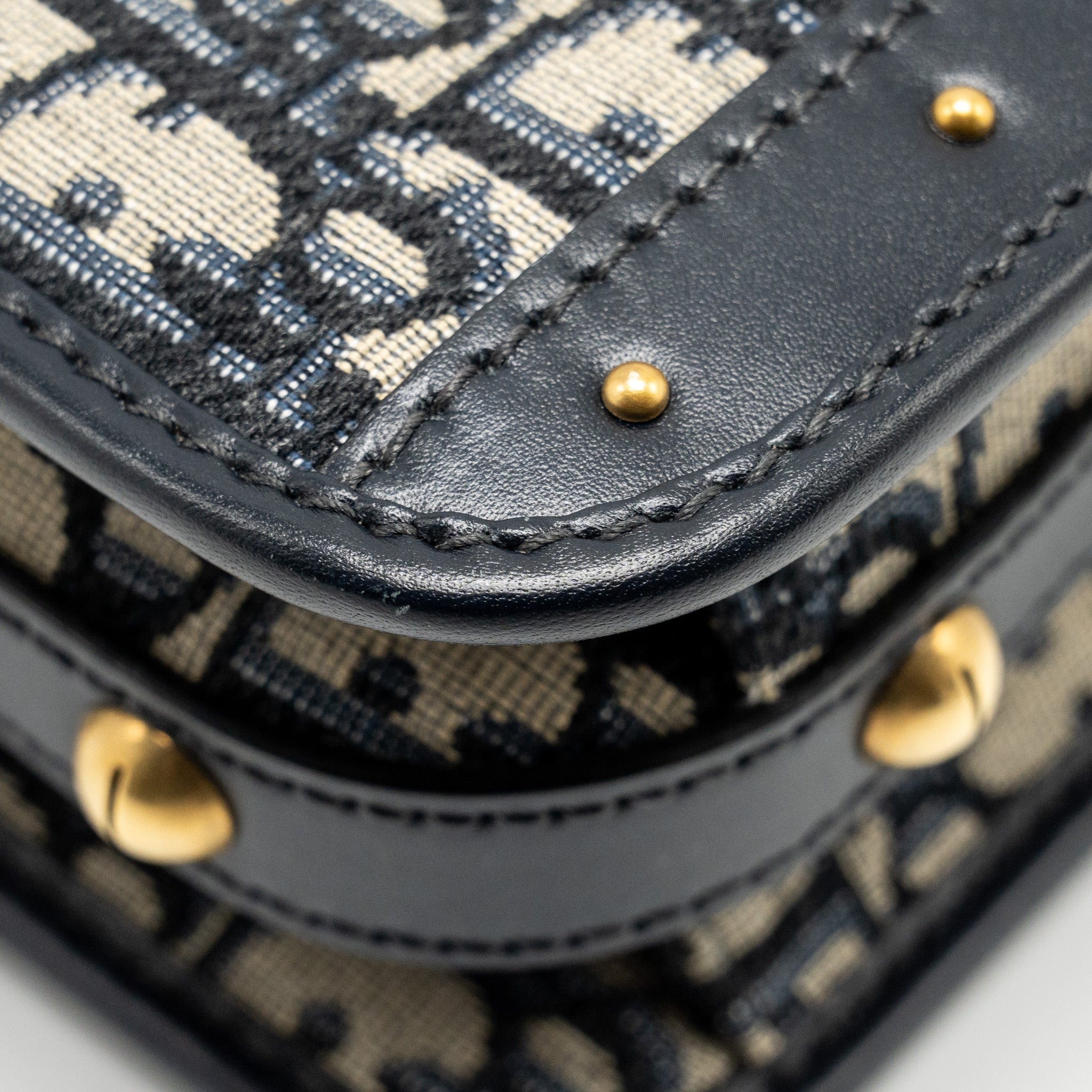 dior-addict-vertical-messenger-bag-oblique-canvas-blue-ghw-1