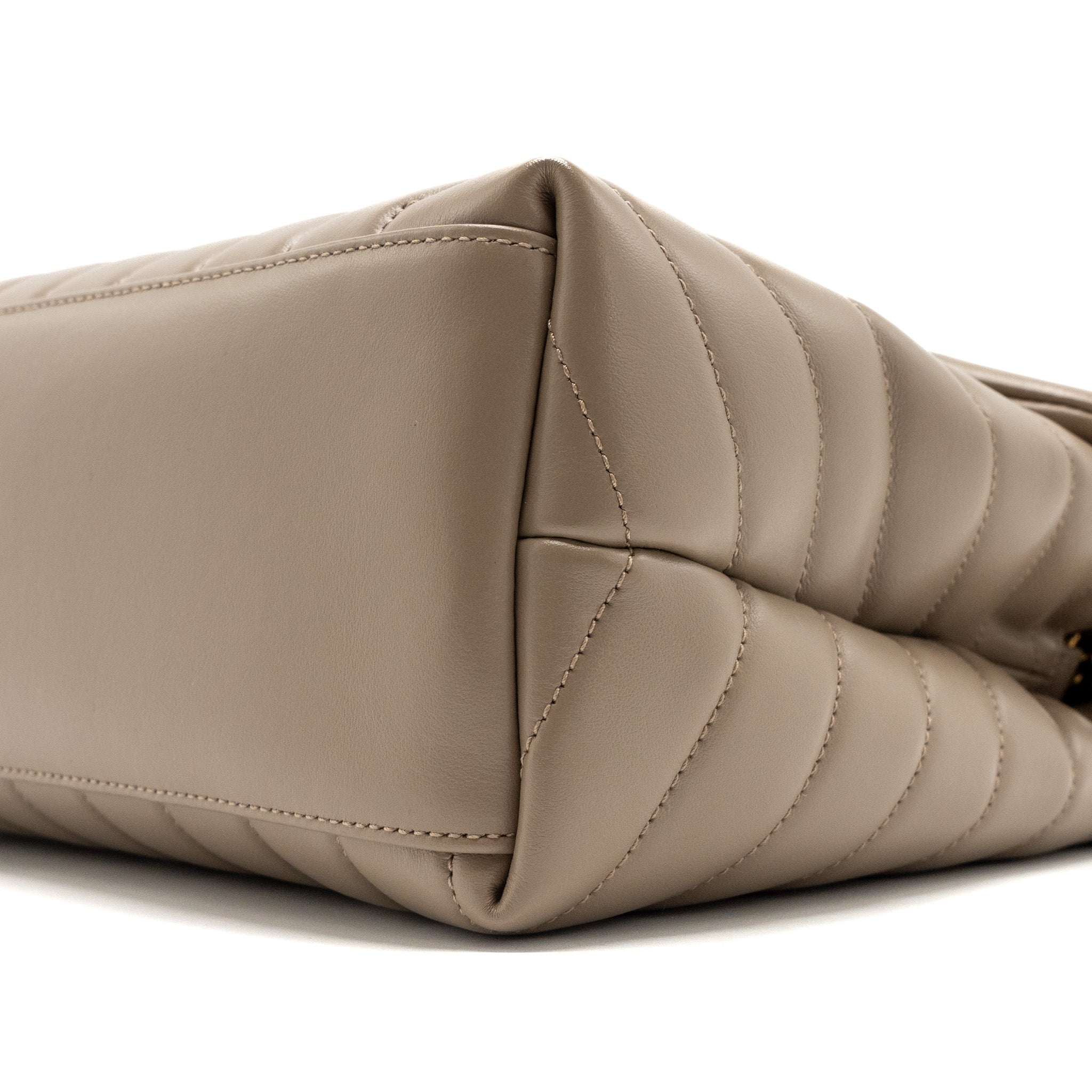 saint-laurent-medium-loulou-shoulder-bag-beige-ghw