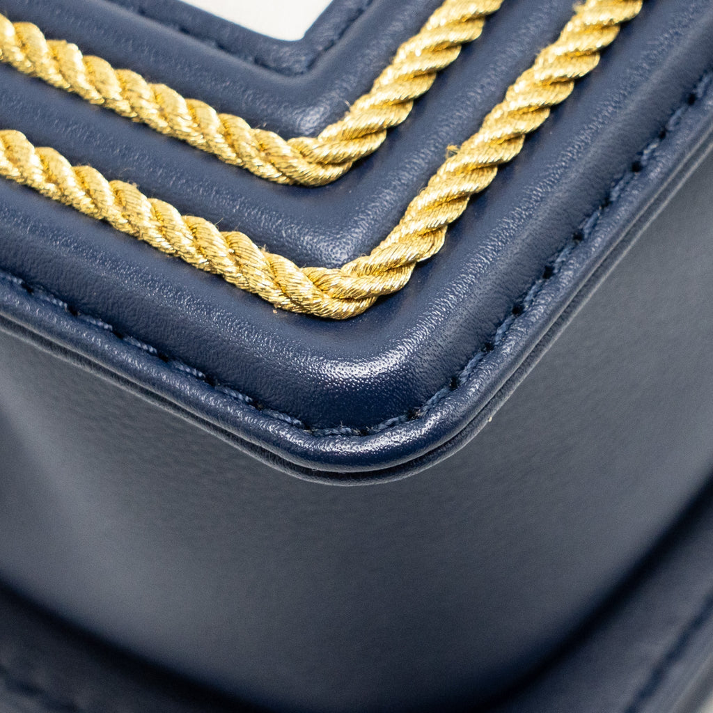 chanel-small-chevron-boy-bag-calfskin-white-navy-ghw