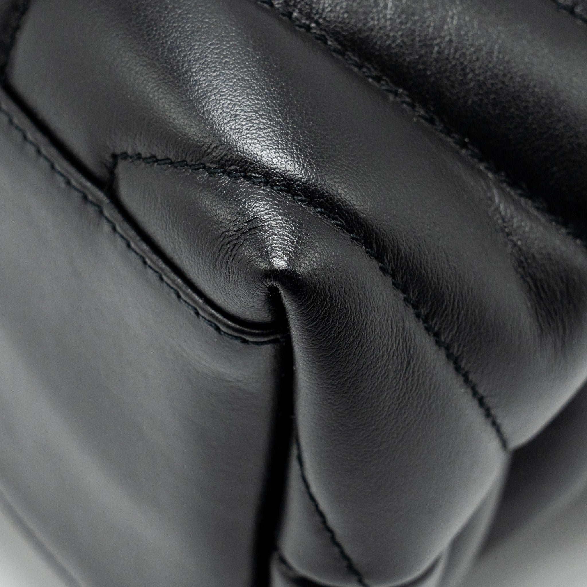saint-laurent-ysl-medium-loulou-shoulder-bag-calfskin-black-shw