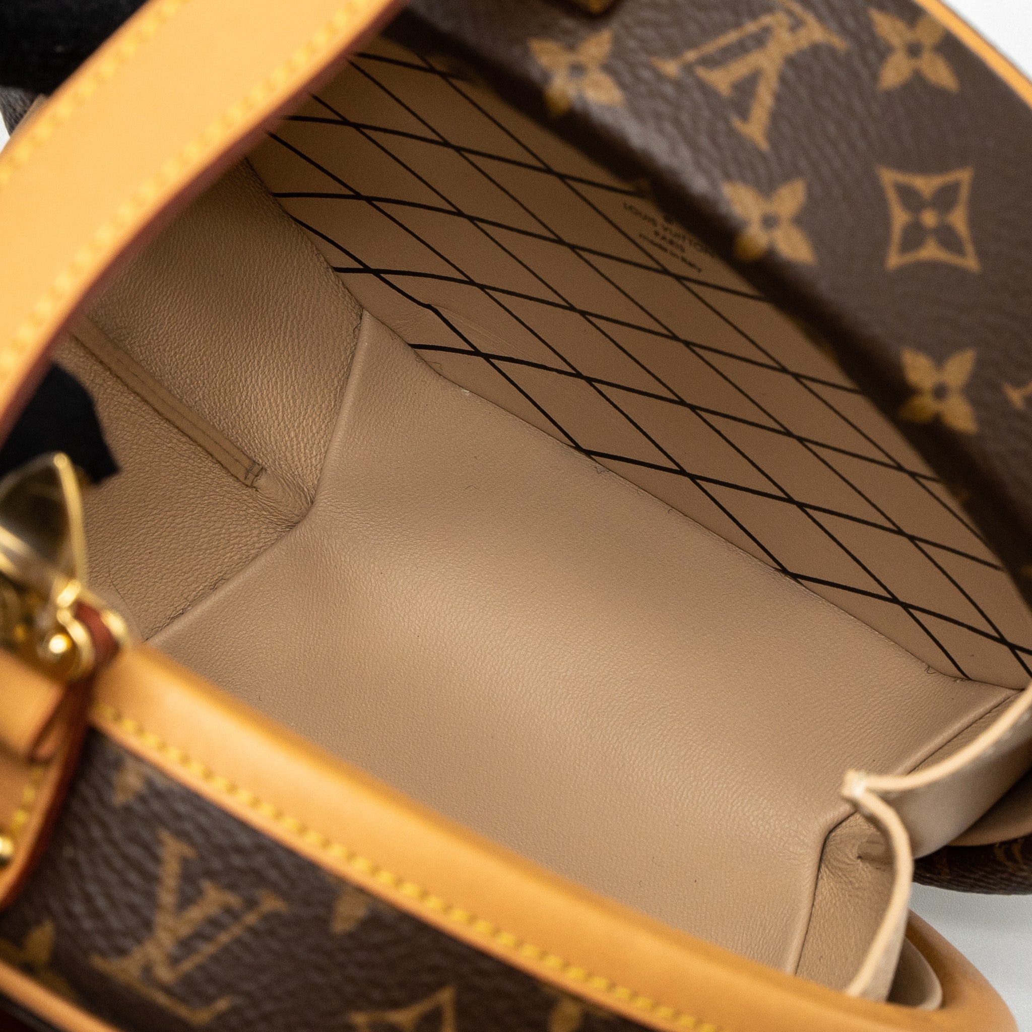 louis-vuitton-petit-boite-chapeau-monogram-canvas-ghw