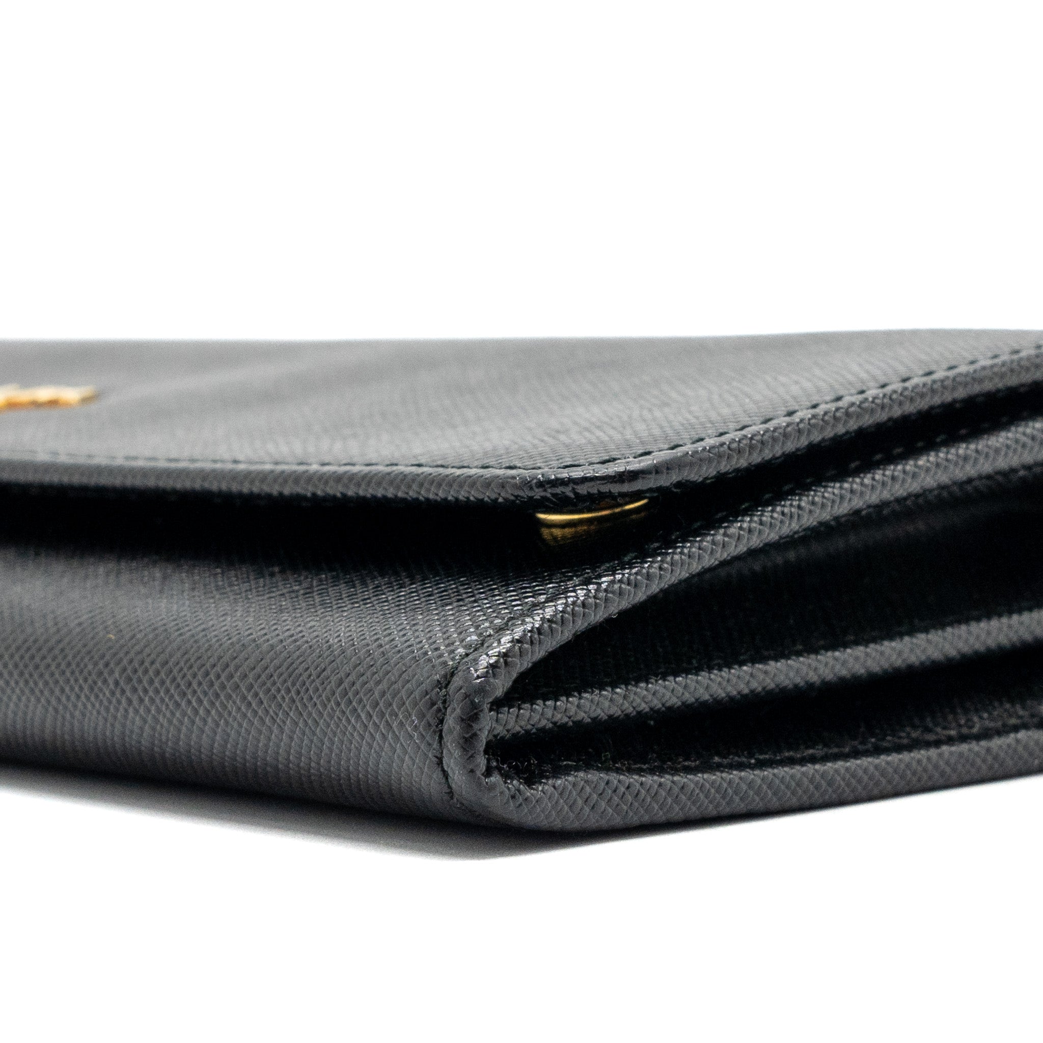 prada-long-wallet-with-chain-saffiano-leahter-black-ghw
