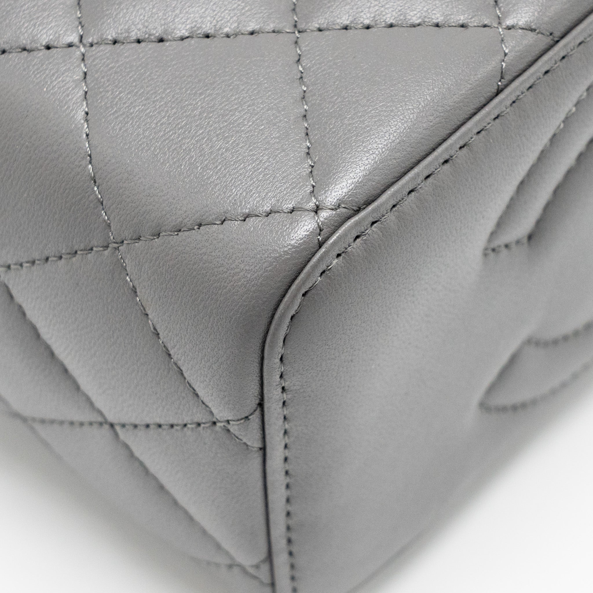 chanel-top-handle-long-vanity-with-chain-lambskin-grey-lghw-microchip-1