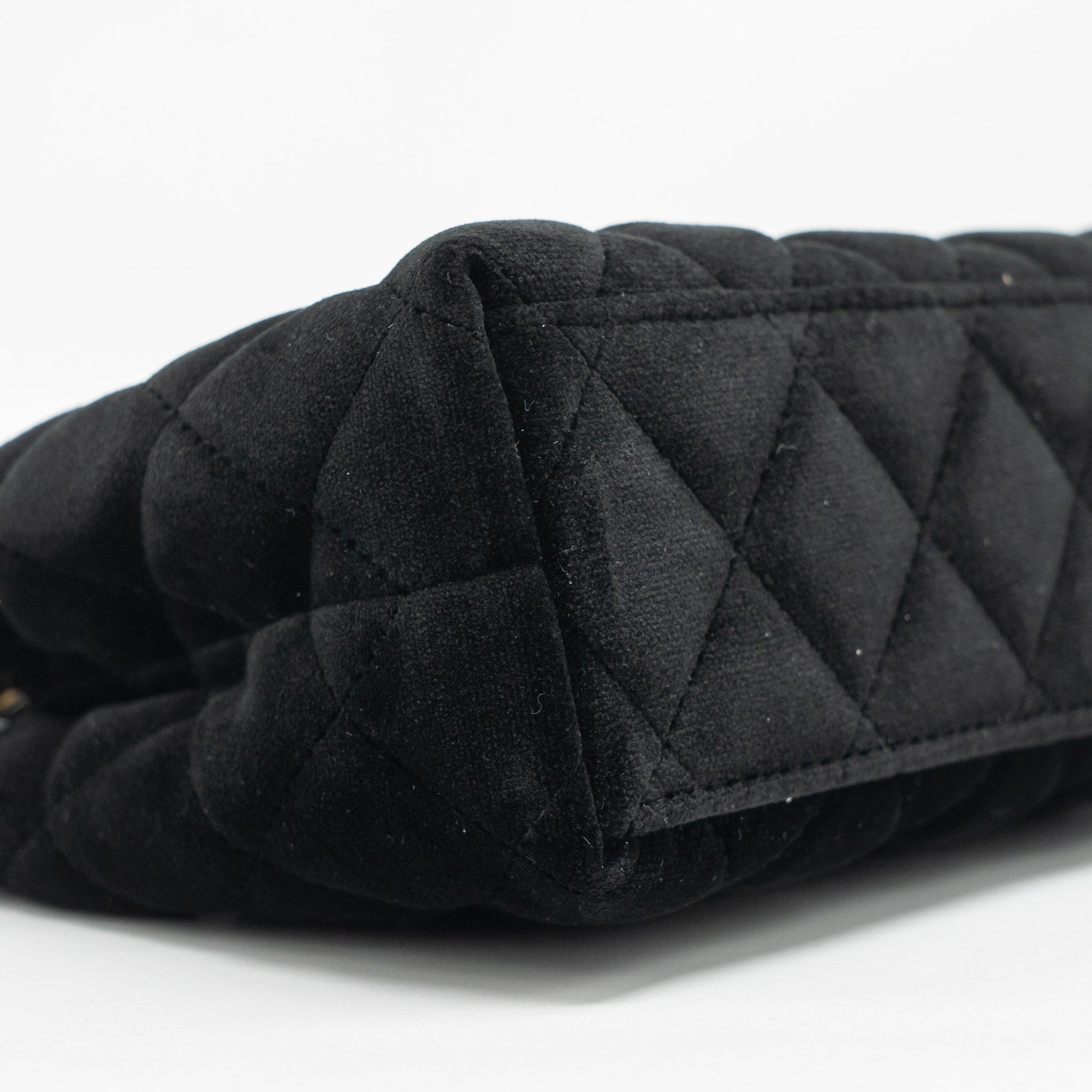 chanel-mini-kelly-shopping-tote-bag-velvet-black-ghwmicrochip